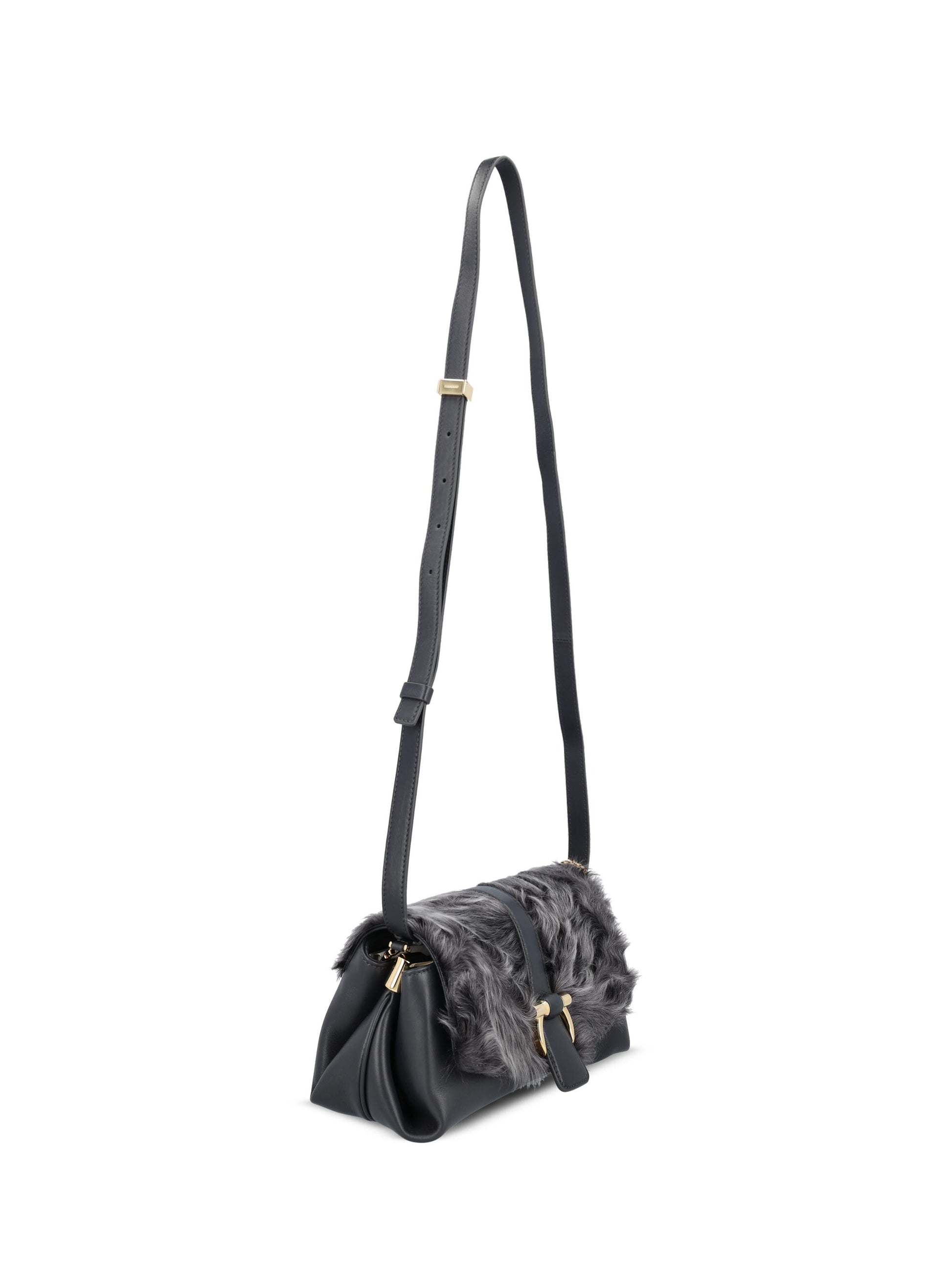 Borsa realizzata in shearling di capretto e vitello. 21A450 787981001 SALVATORE FERRAGAMO 