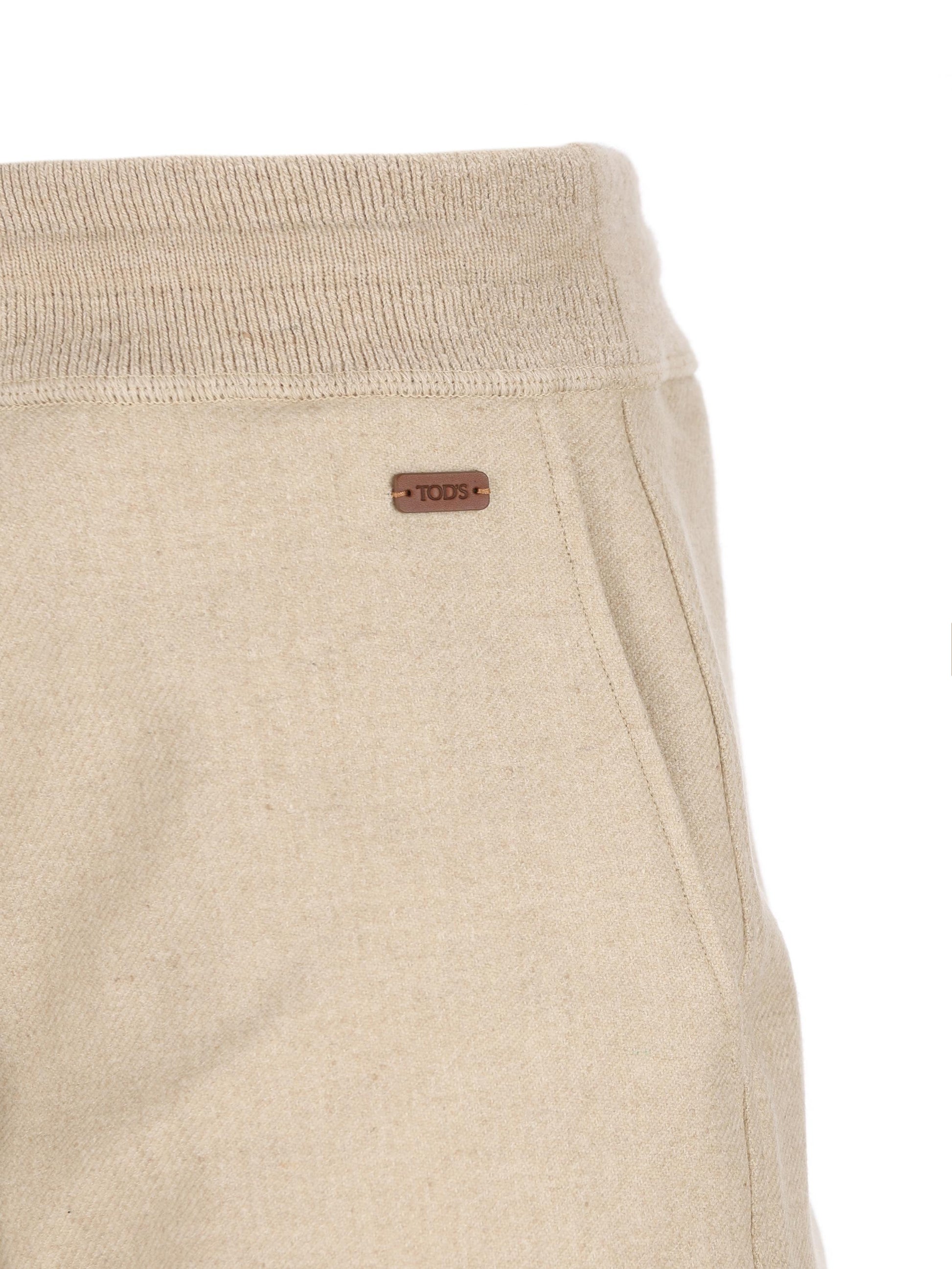 Pantaloni realizzati in lana vergine. X3M81514280XIV C002 TOD'S 