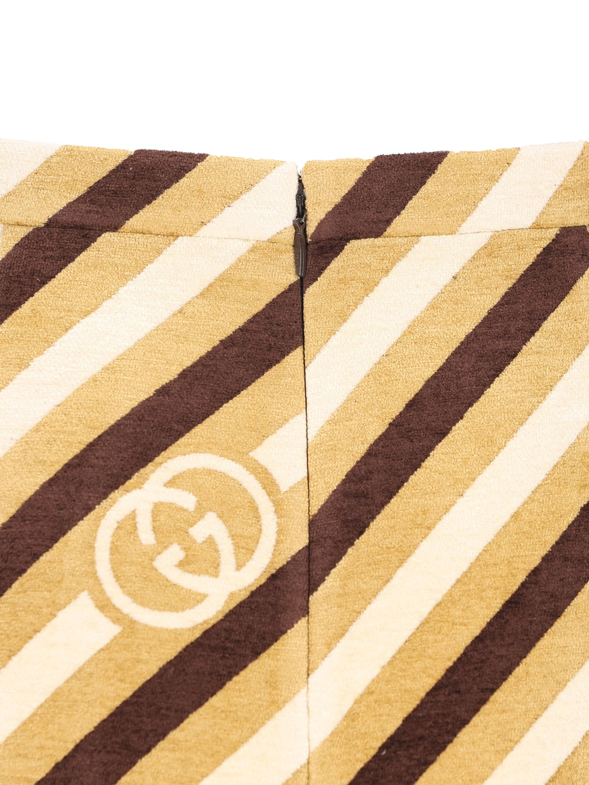 Gonna realizzata in ciniglia di velluto. 854626 ZAUMT2006 GUCCI 