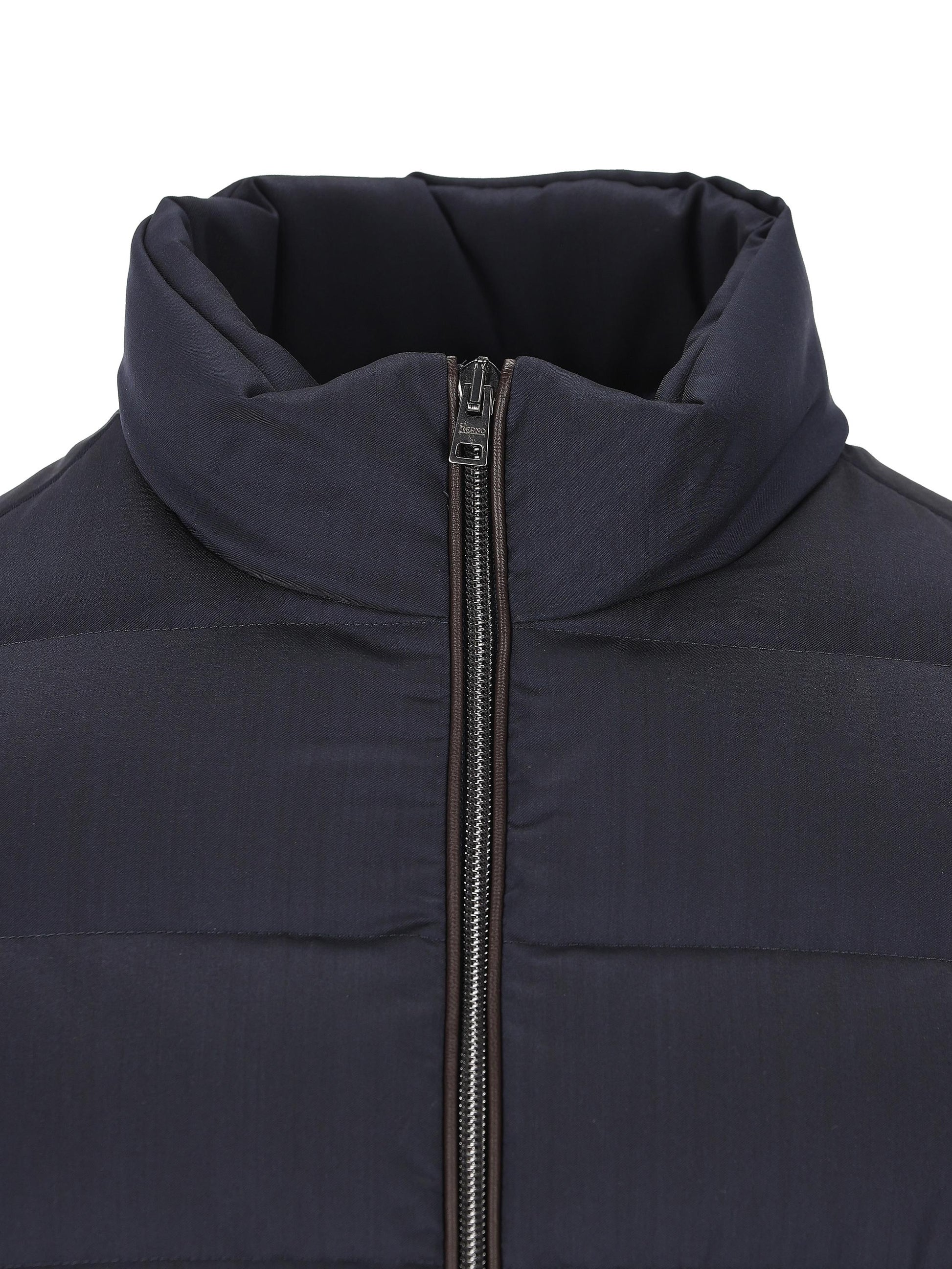 Piumino realizzato in misto lana vergine. PI001262U 127369200 HERNO 