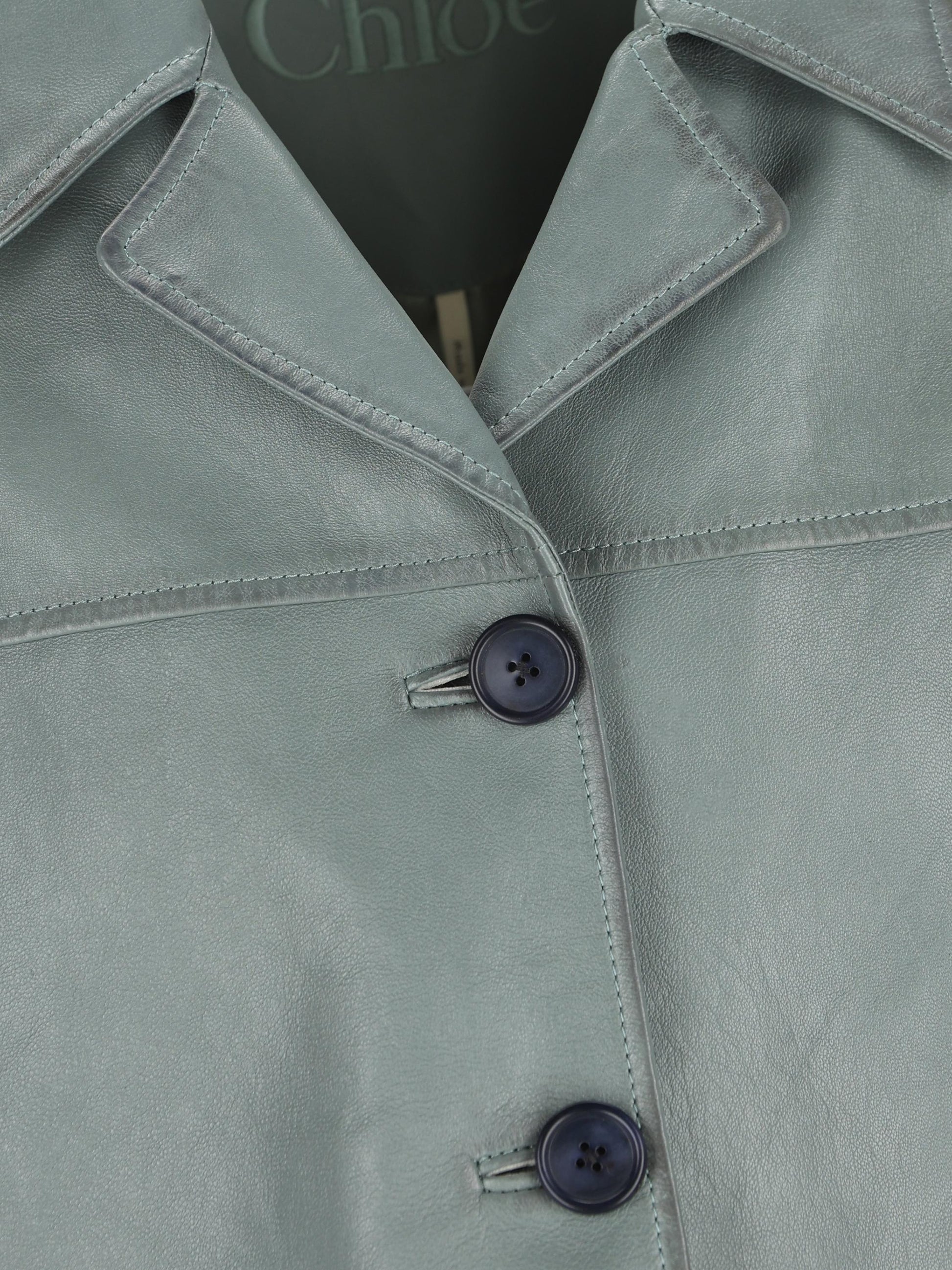 Giacca realizzata in pelle. CH26SCV93205 44L CHLOE' 