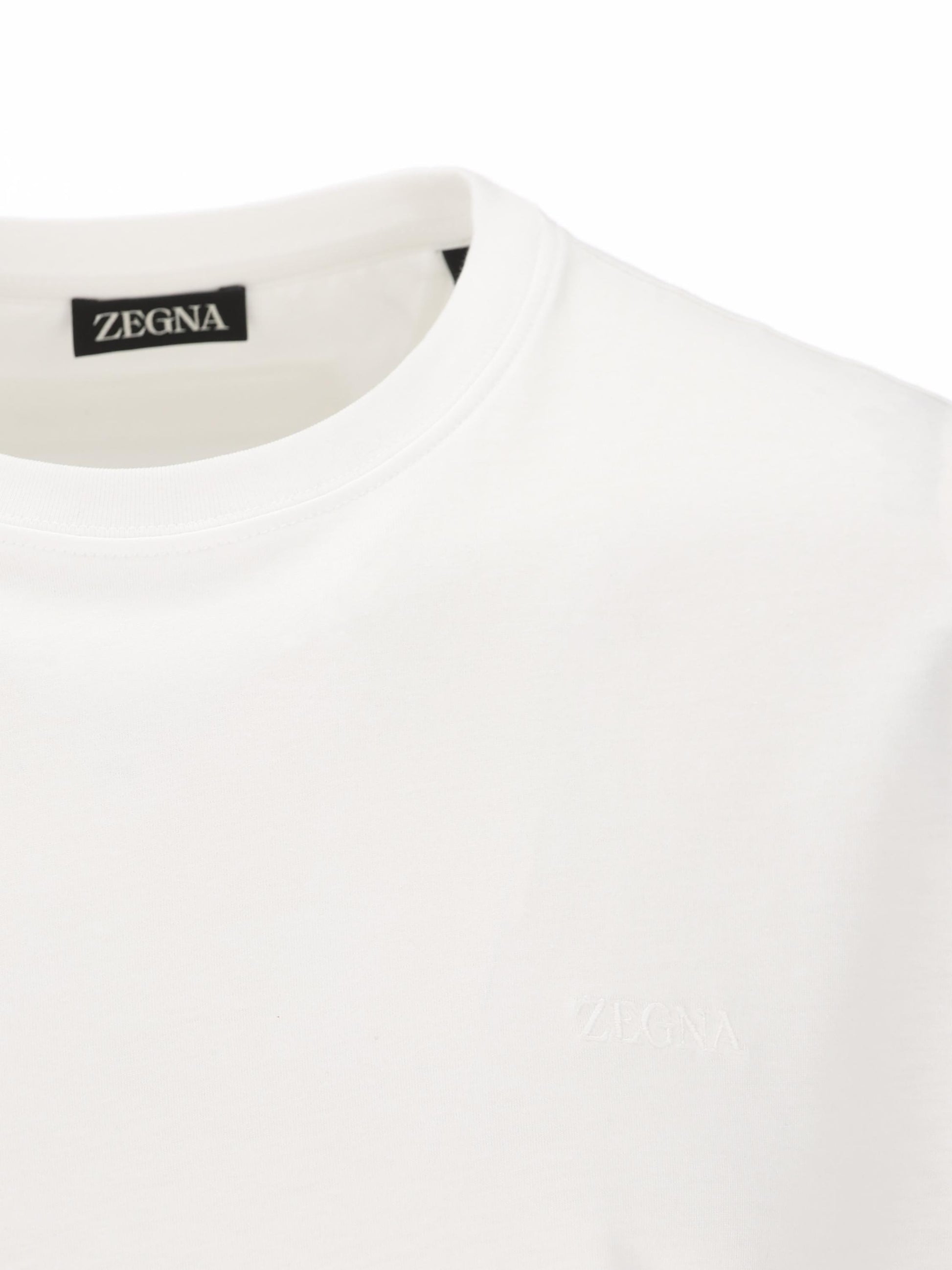 T-Shirt realizzata in cotone. UH360A3 H765100 ZEGNA 