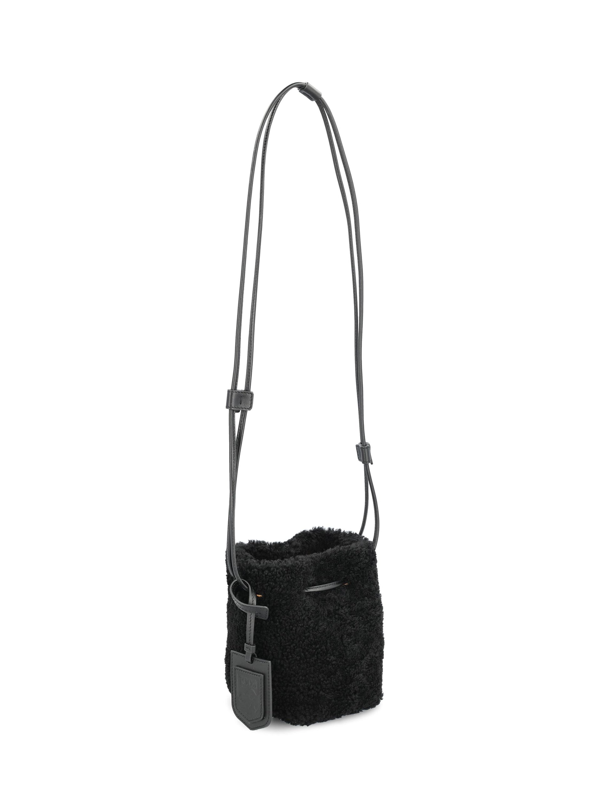 Borsa realizzata in pelliccia di agnello merinos. XBWBUZT50MLUTC B999 TOD'S 