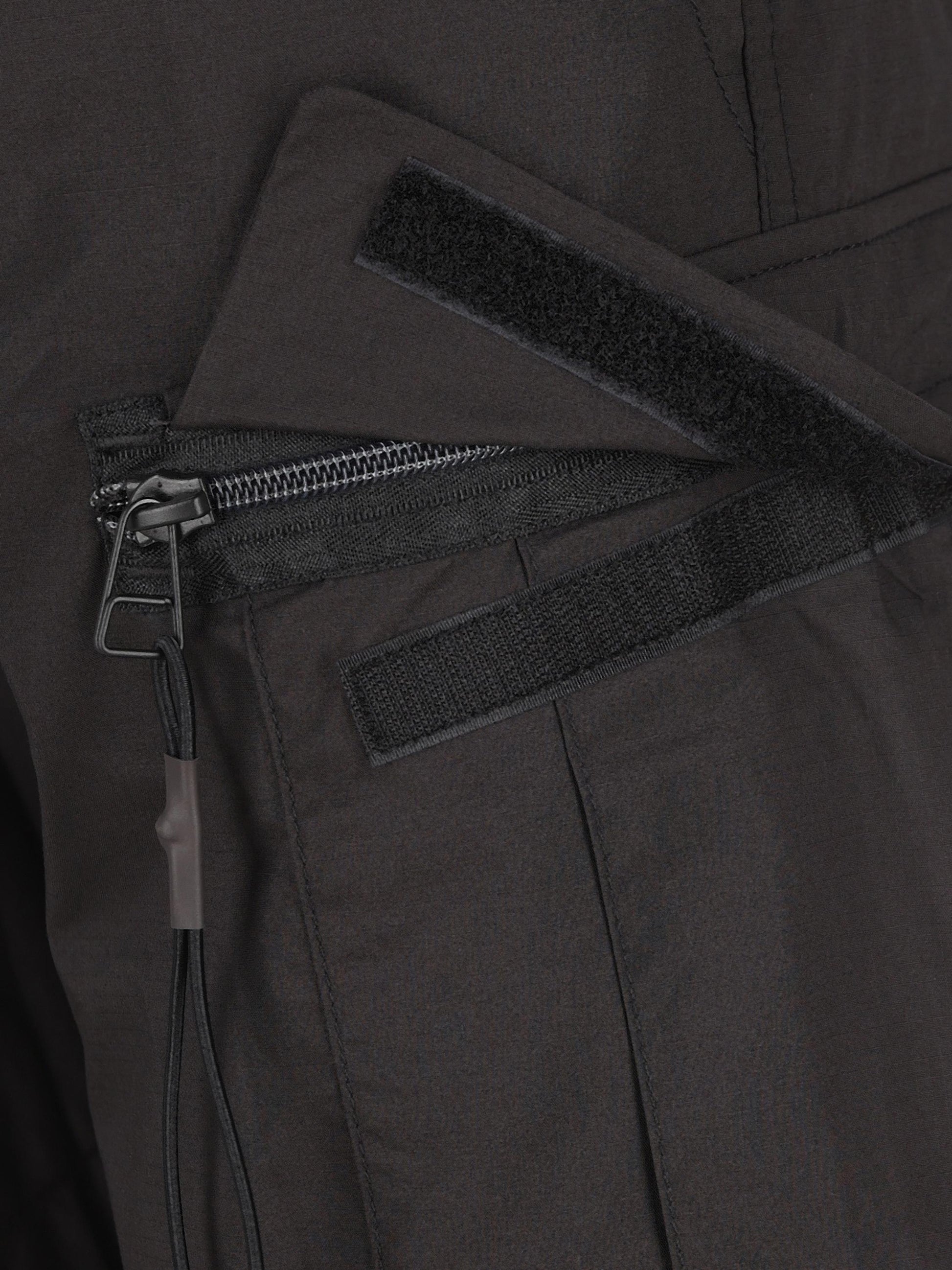 Pantaloni realizzati in cotone. D23677-D308 648 G-STAR 