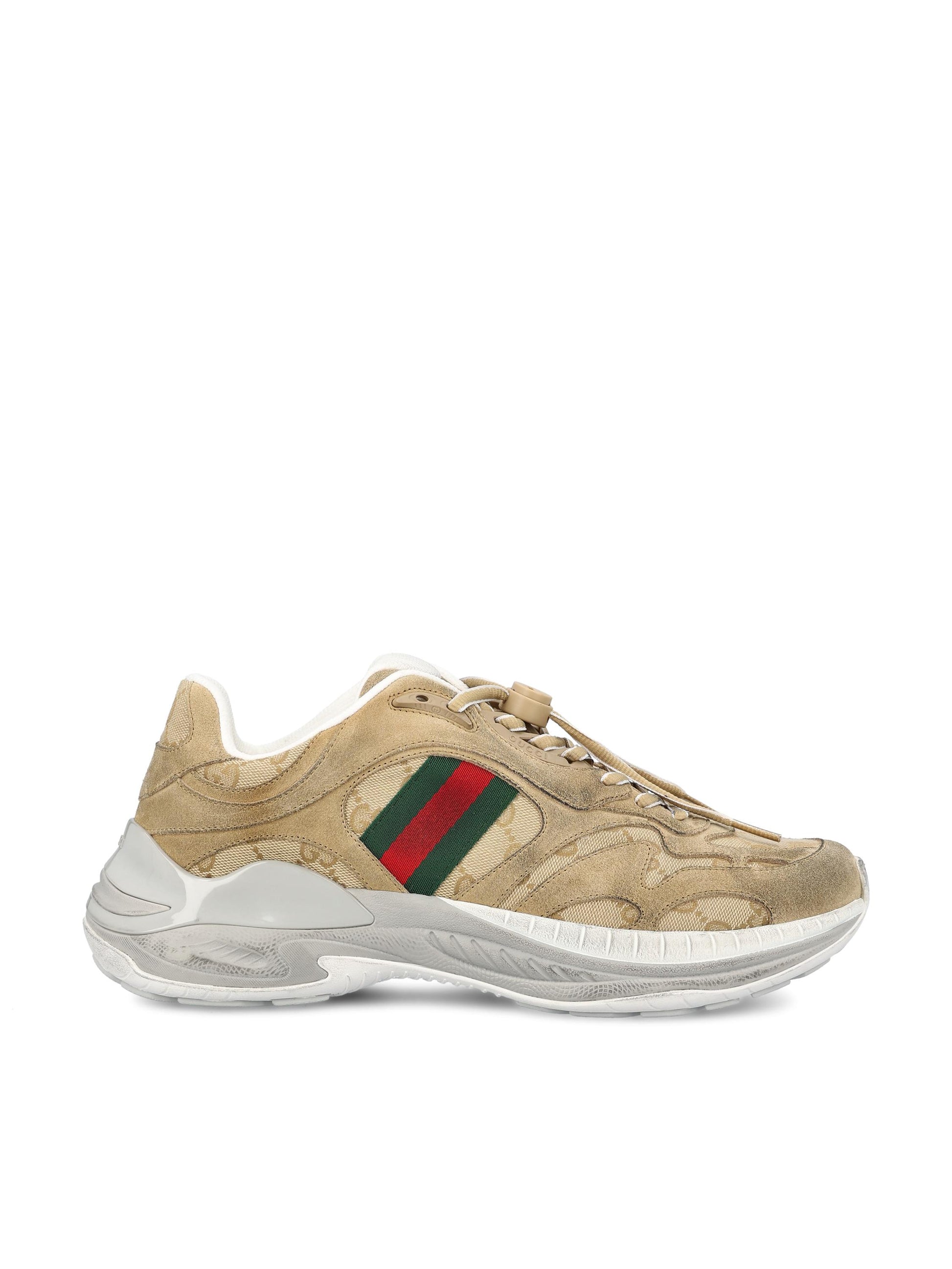 Sneakers realizzate in pelle. 853709 AAF572942 GUCCI 