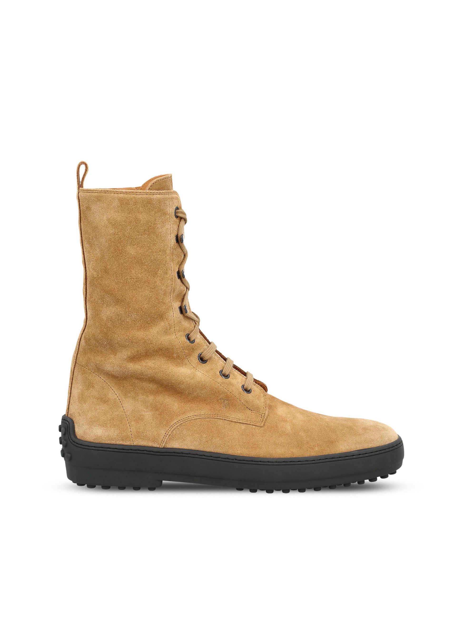 Stivale realizzato in pelle di vitello scamosciata. XXW84L0JU70RE0 S816 TOD'S 