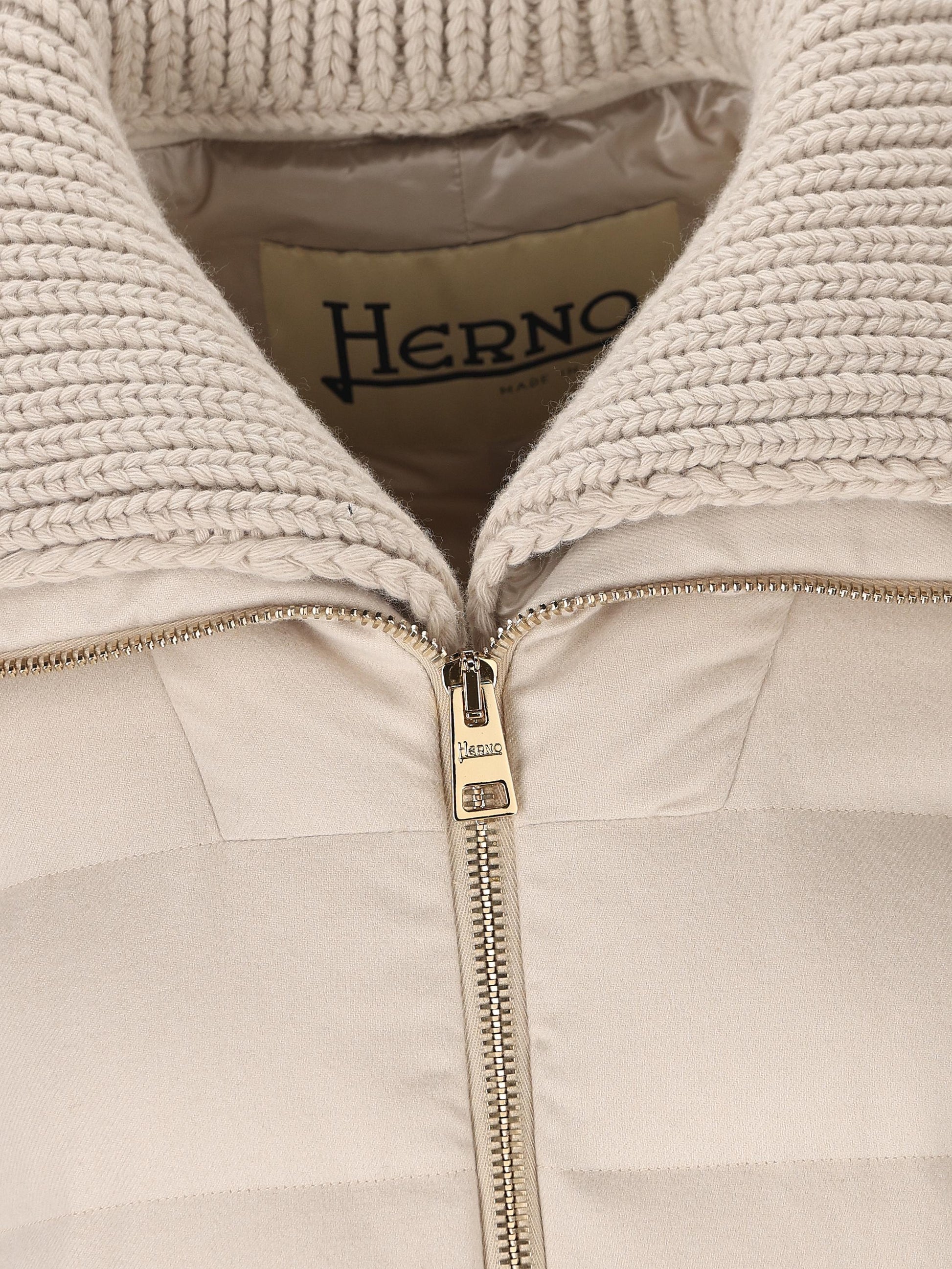 Giacca realizzata in misto seta. PI0379DM07 380871985 HERNO 