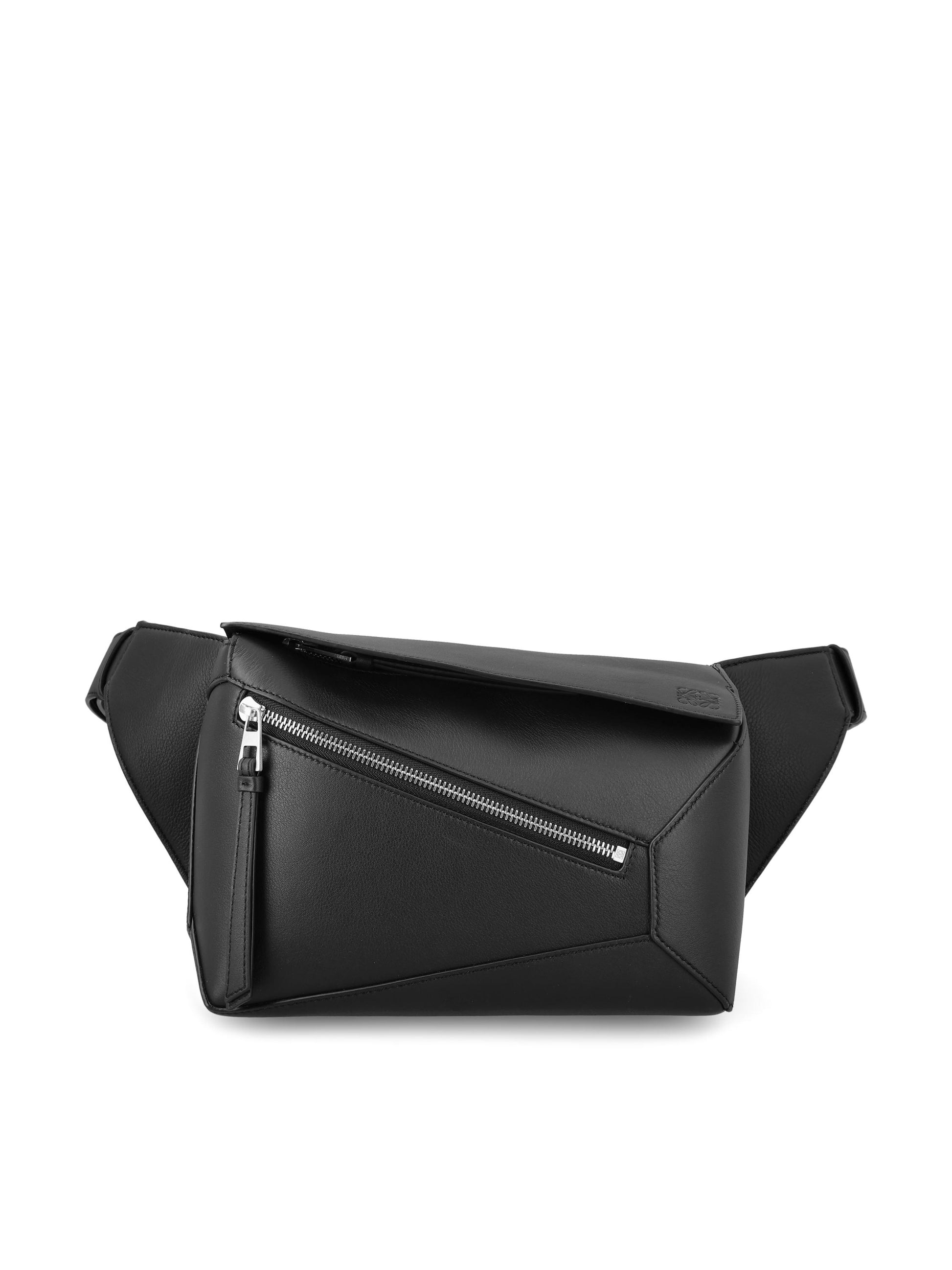 Marsupio realizzato in pelle. B510SEBX02 1100 LOEWE 