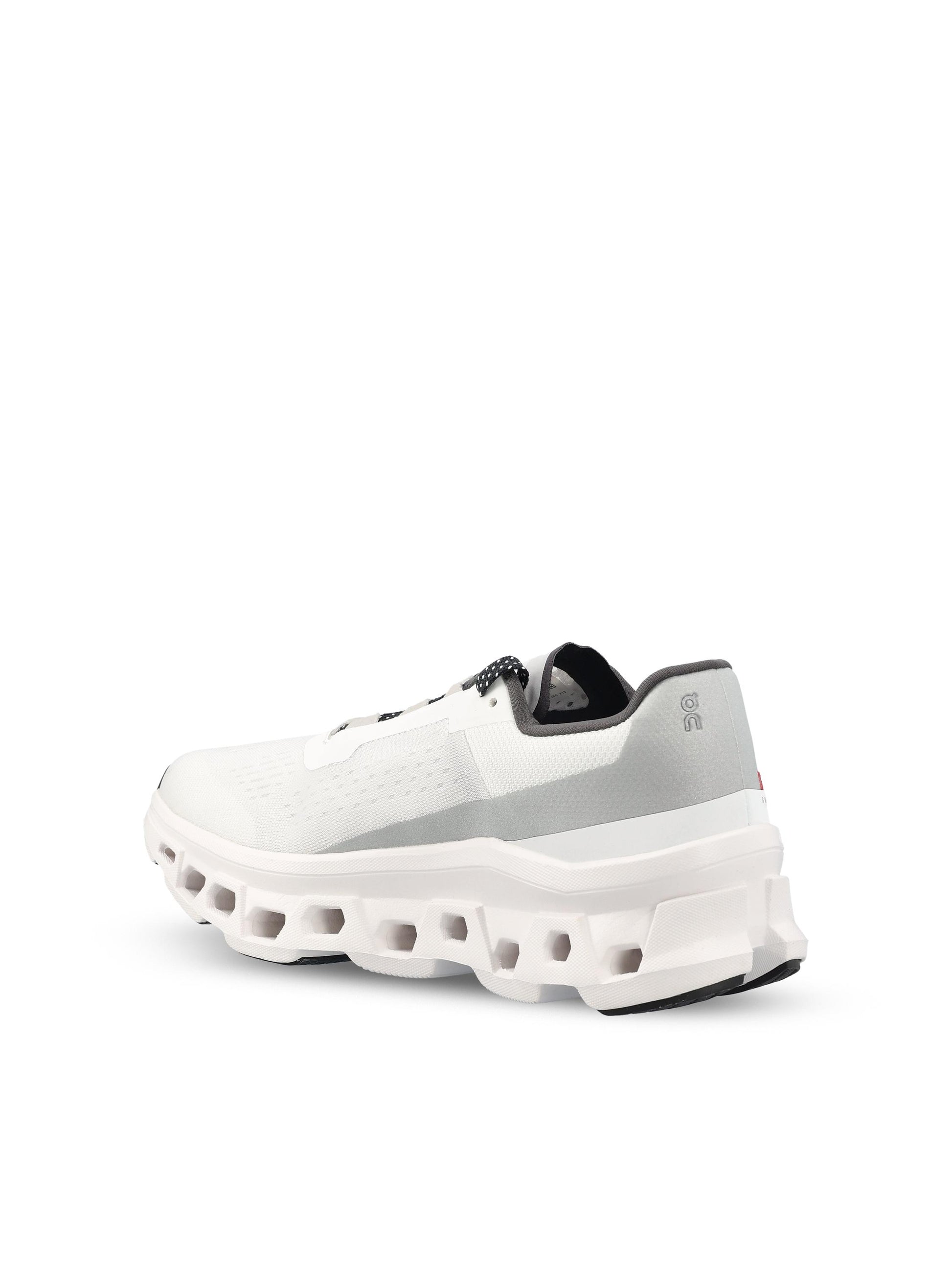 Sneakers realizzate in tessuto tecnico. 6198433  ON 