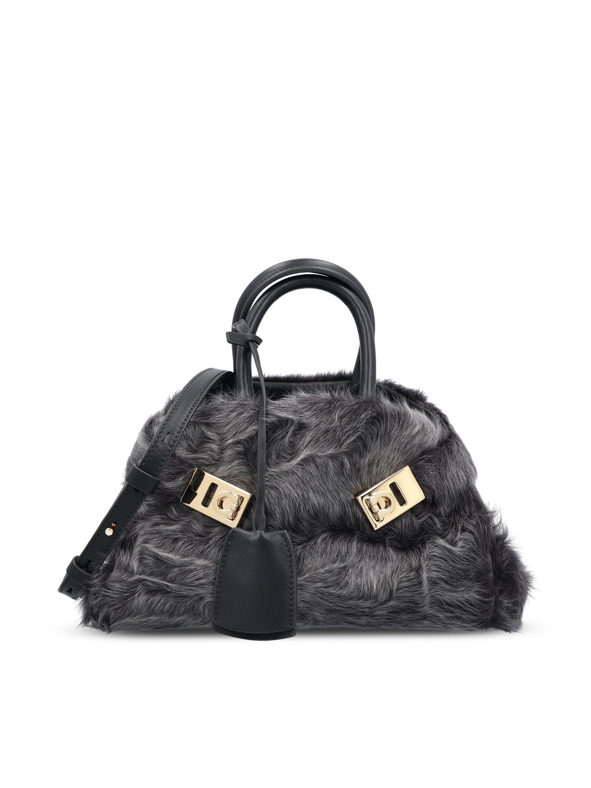 Borsa realizzata in shearling di capretto e vitello. 21A451 787979001 SALVATORE FERRAGAMO 