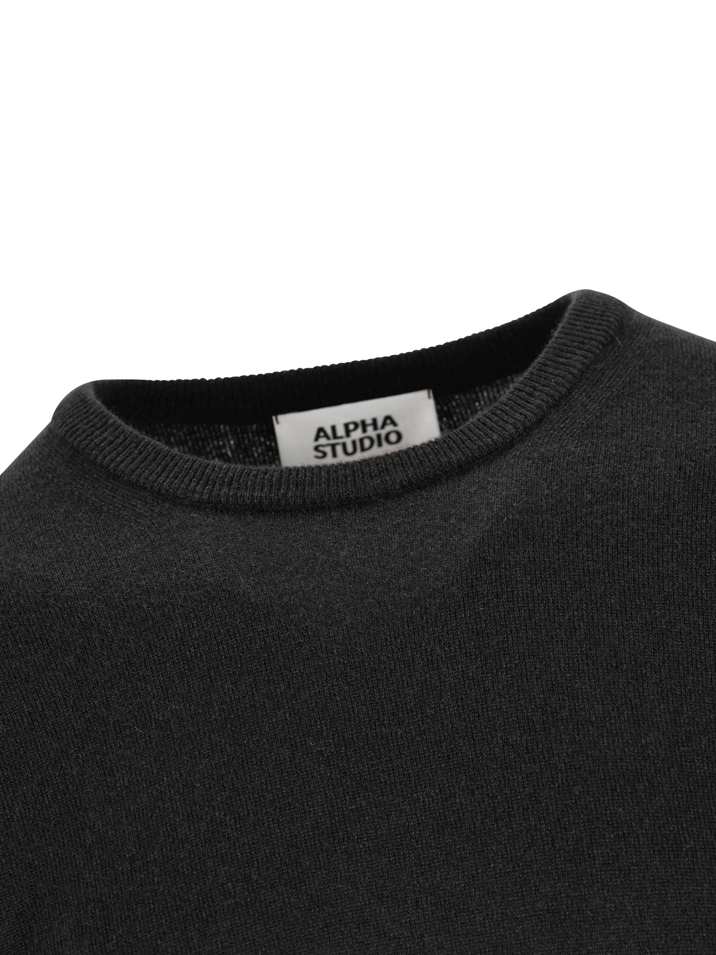 Maglione realizzato in cashmere. 3150C 1002 ALPHA STUDIO 