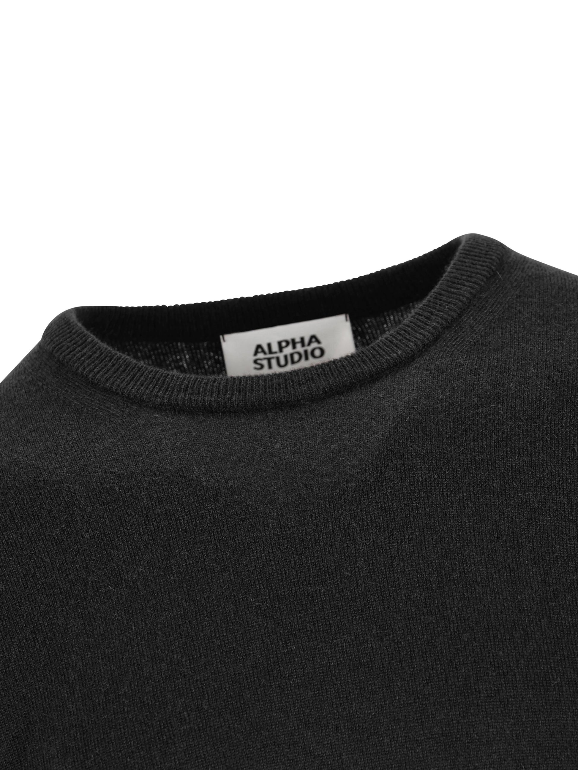Maglione realizzato in cashmere. 3150C 1002 ALPHA STUDIO 