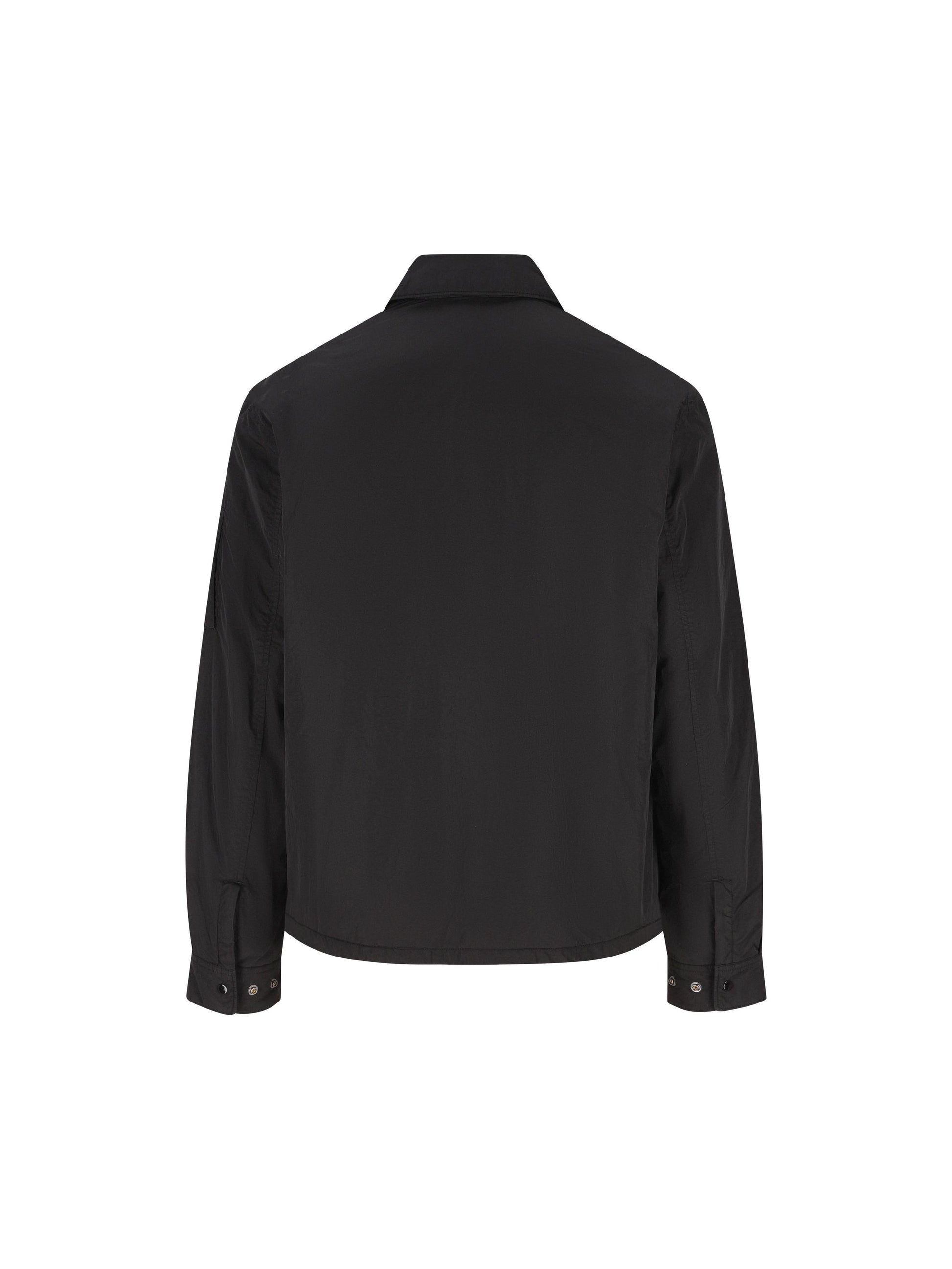 Overshirt realizzata in poliammide. 19CMOS088A 005904G999 C.P COMPANY 