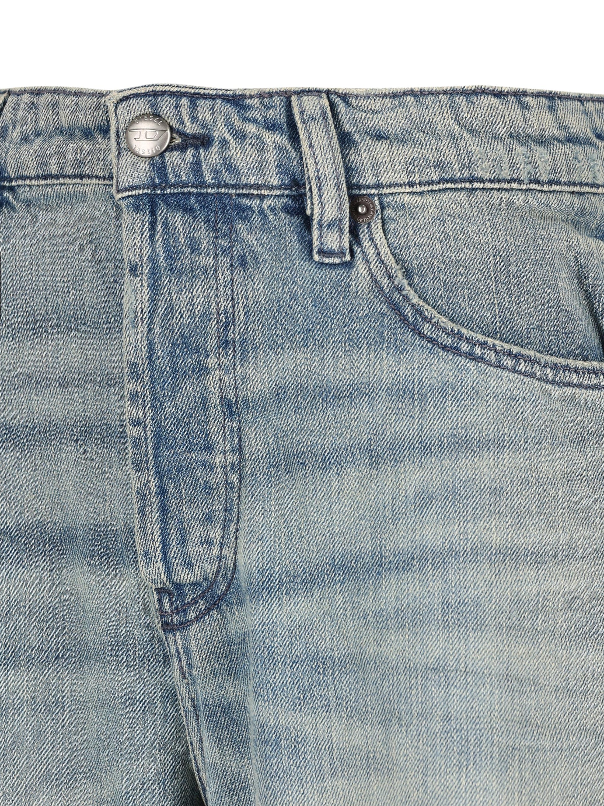 Jeans realizzati in cotone. A06925 0DBEC01 DIESEL 