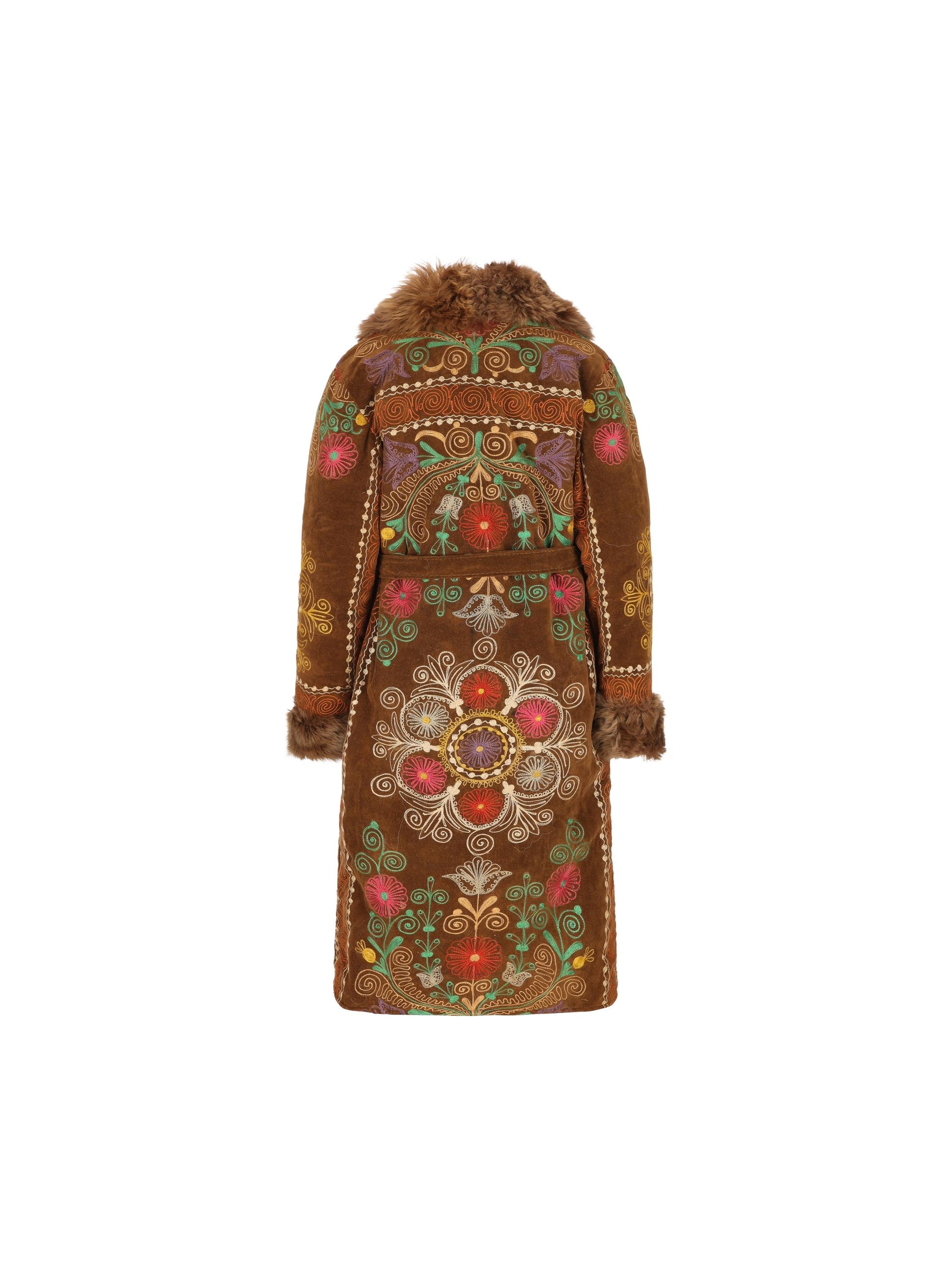 Cappotto realizzato in velluto. 1730  ZAZI 