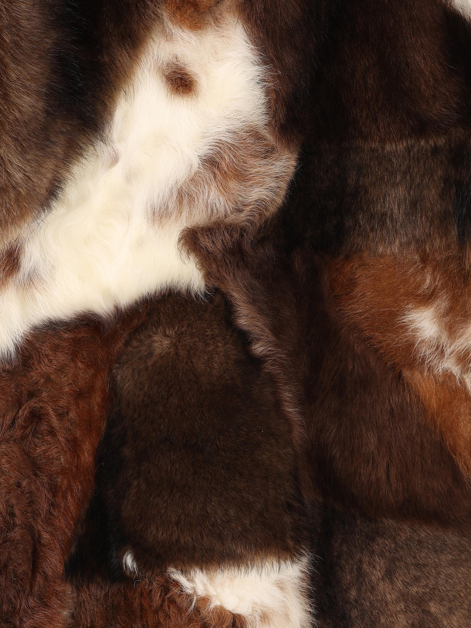 Cappotto realizzato in pelliccia di montone. 56A194 170TF0IDS PRADA 