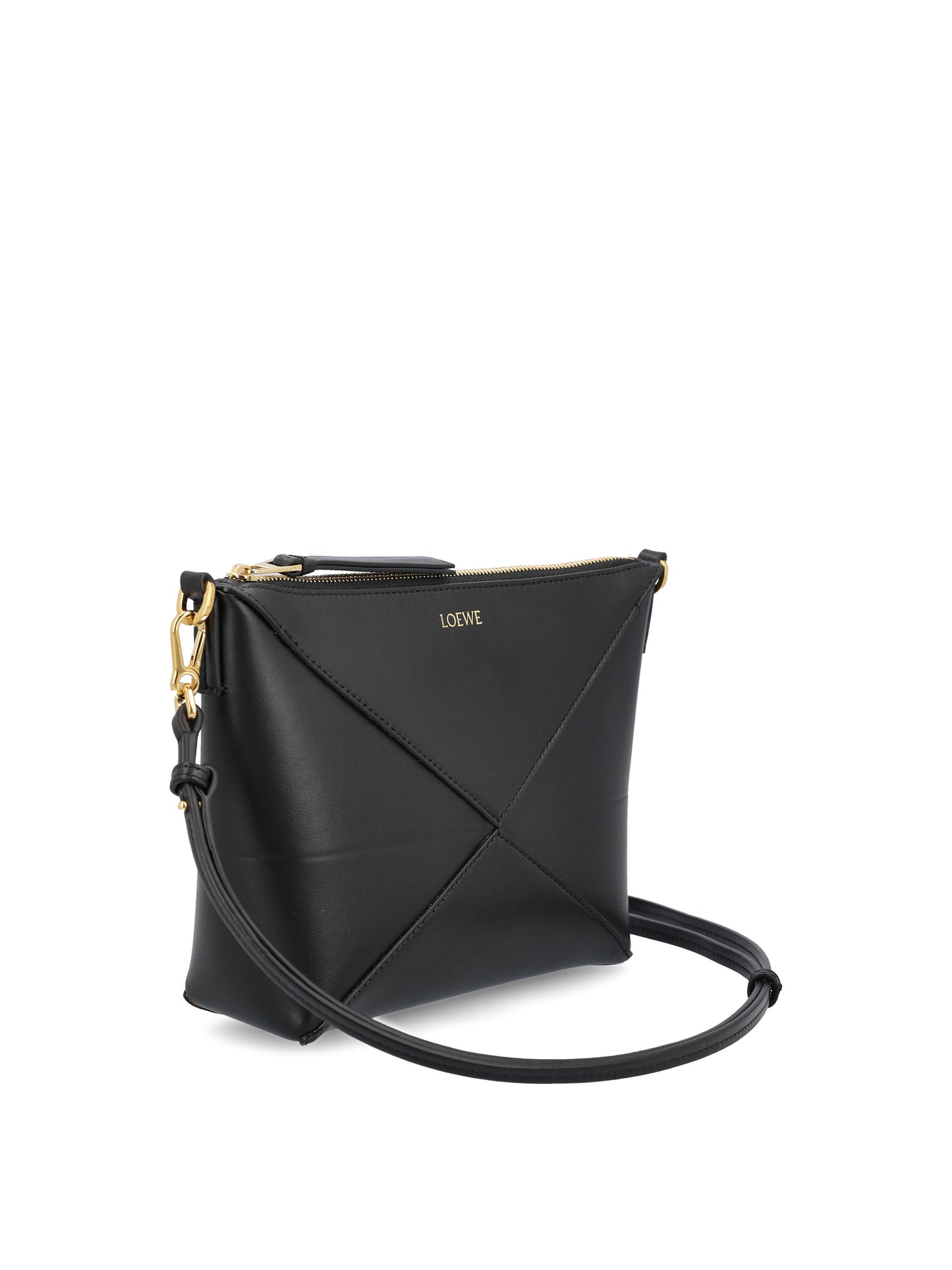 Pochette realizzata in pelle di vitello. C510PT1X01 1100 LOEWE 