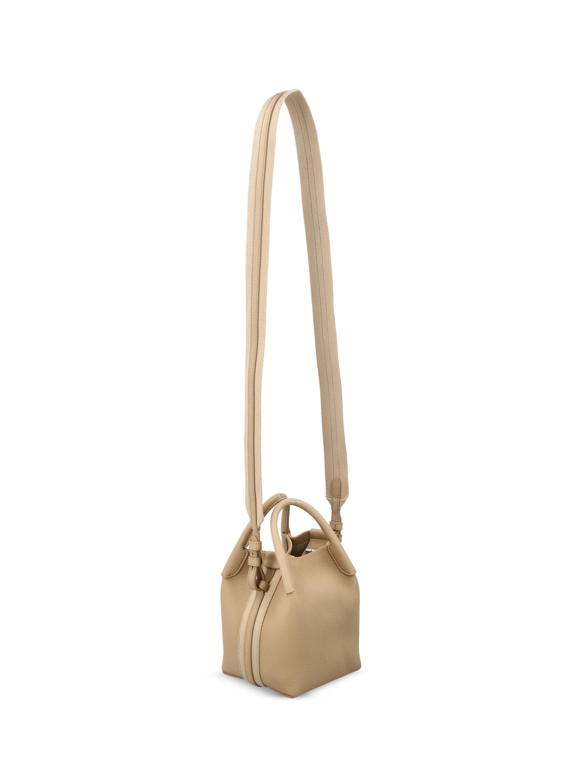 Borsa Bale realizzata in pelle. FAN4647 D0Q6 LORO PIANA 