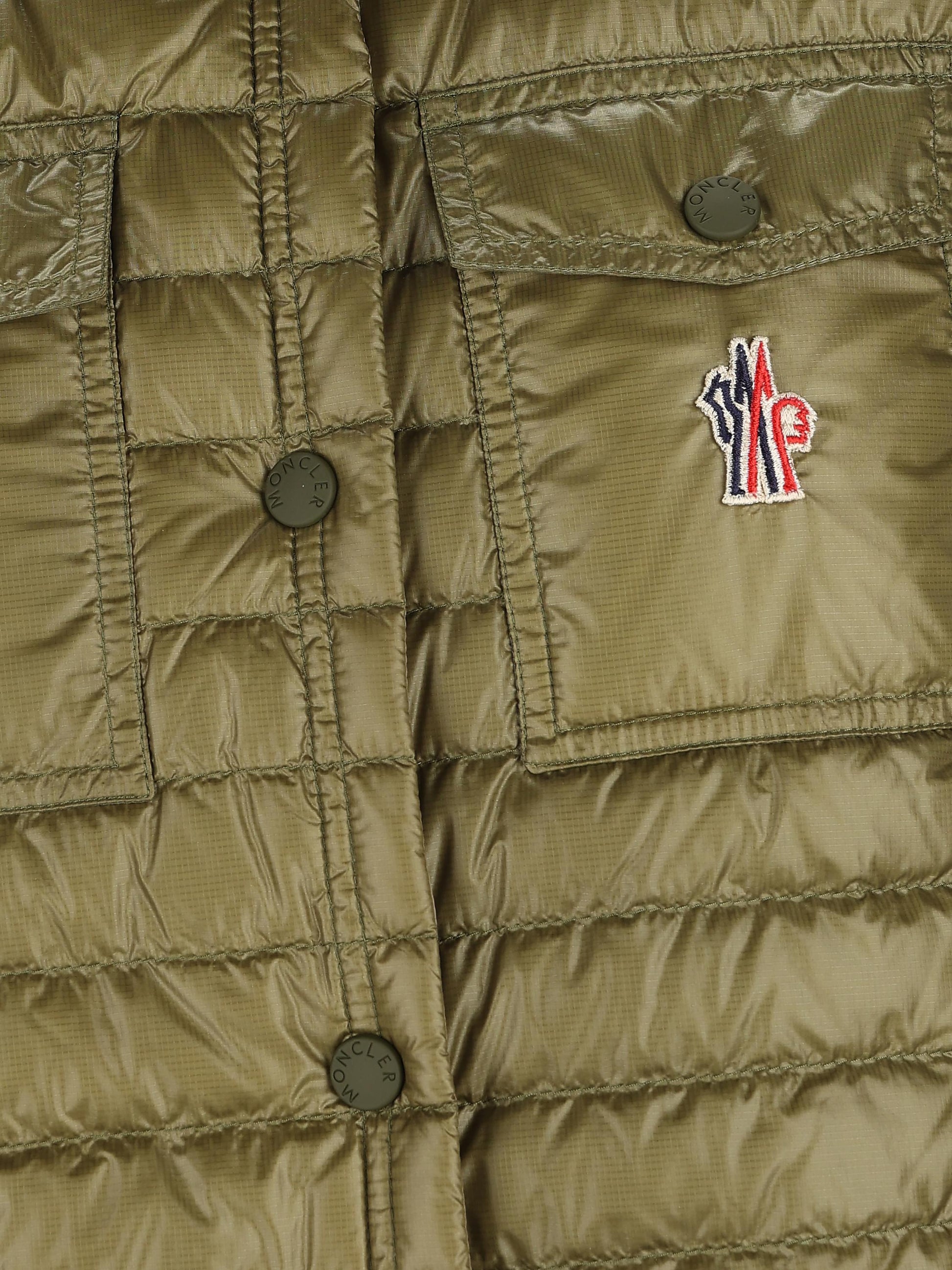 Gilet realizzato in poliammide. W1A00019 597X681N MONCLER GRENOBLE 