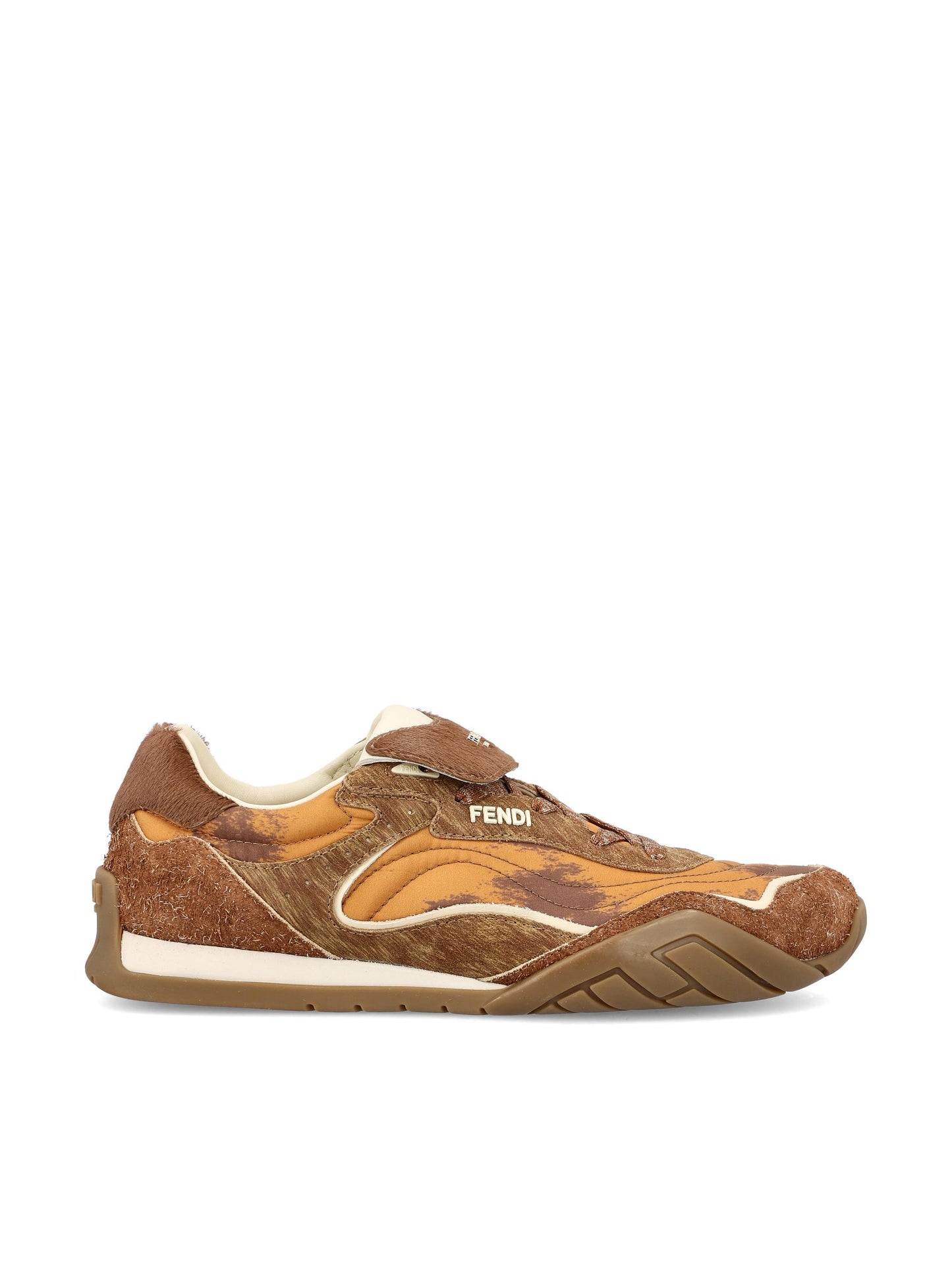 Sneakers realizzate in tessuto e pelle di vitello. 8E8820 AYC9F1TY7 FENDI 