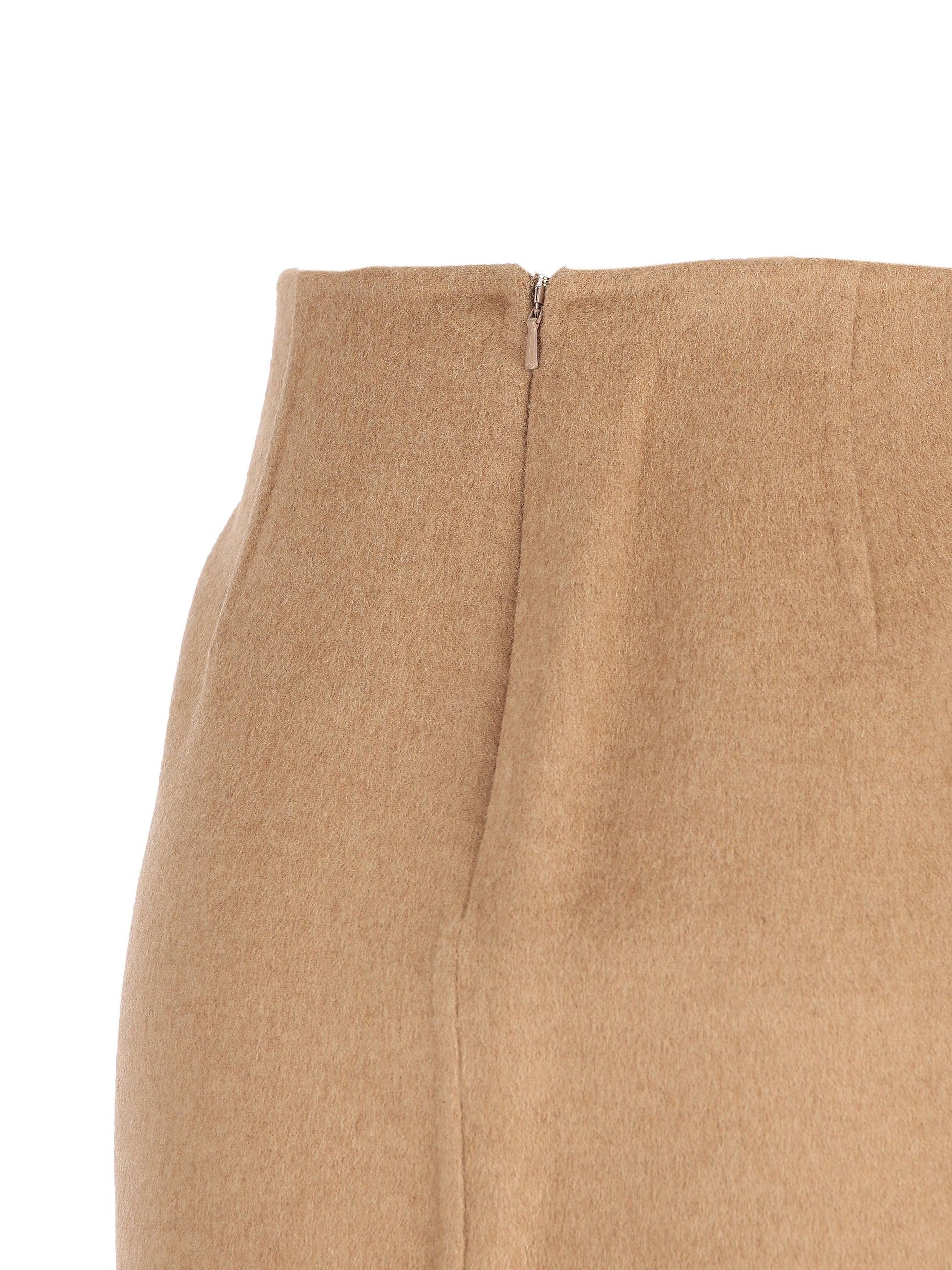 Gonna realizzata in cammello. 2521106062600 001 MAX MARA 
