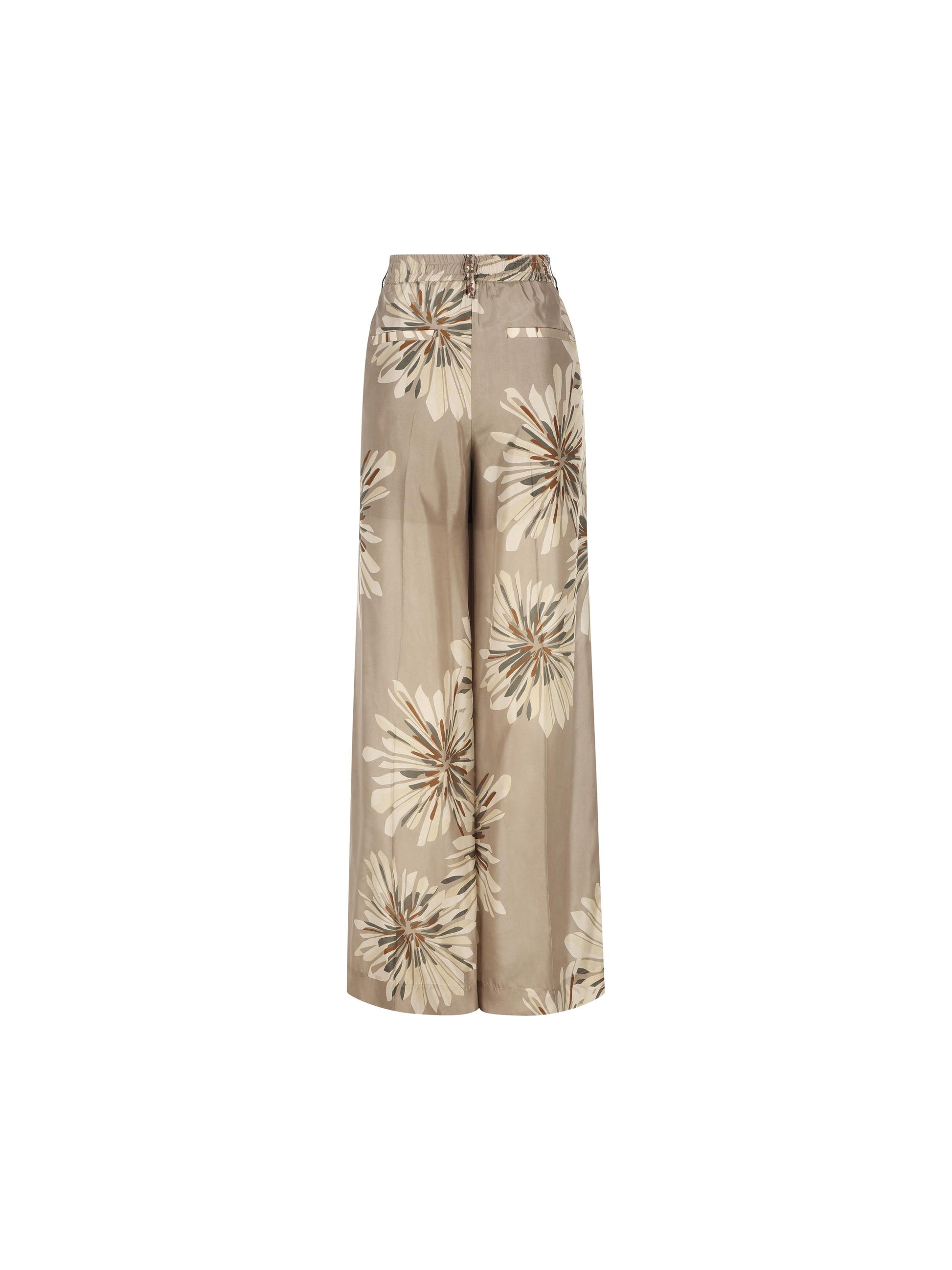 Pantaloni realizzati in seta. MQ967P9229 C009 BRUNELLO CUCINELLI 