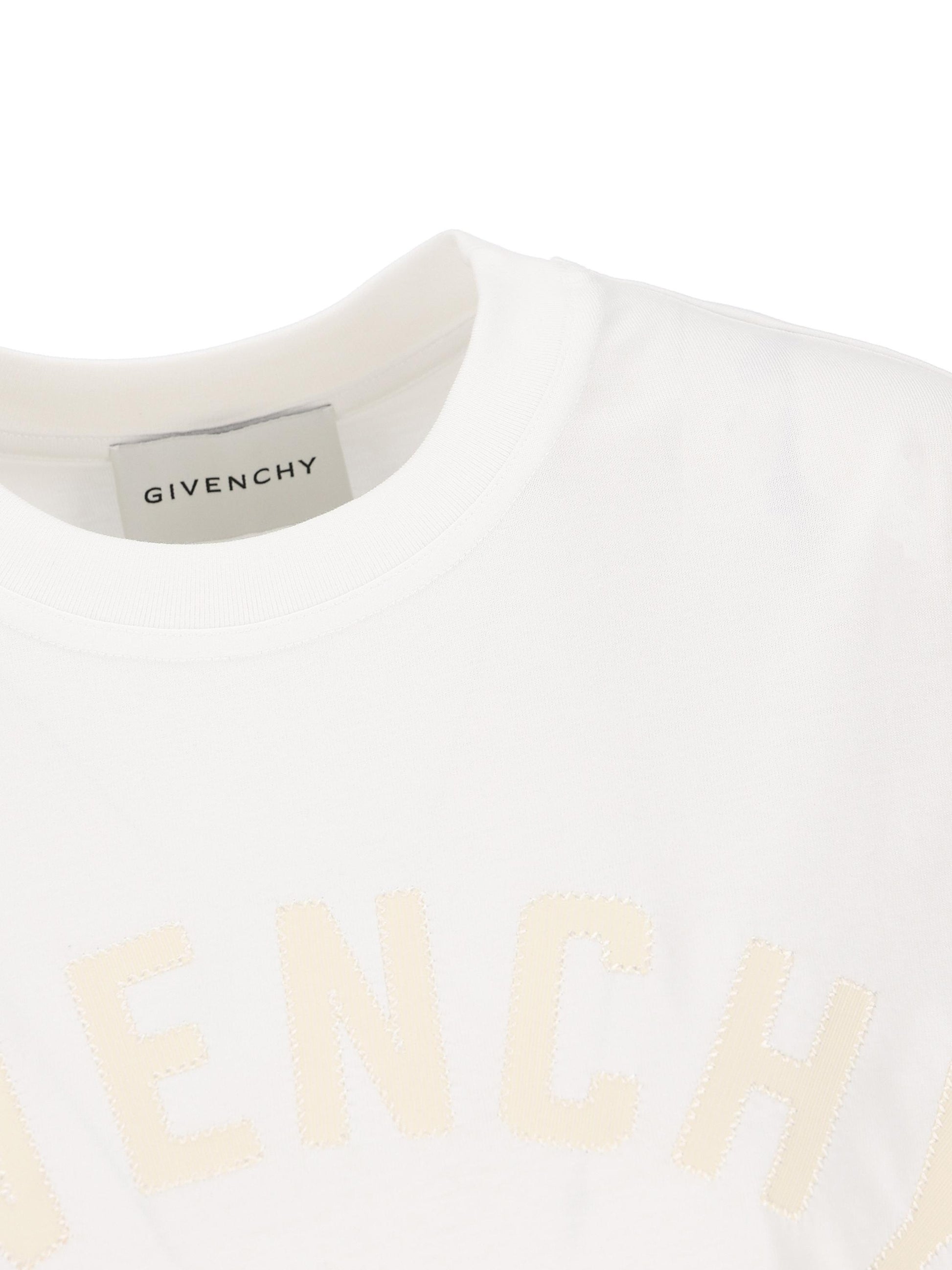 T-Shirt in cotone. BW70FM3YRS 100 GIVENCHY 