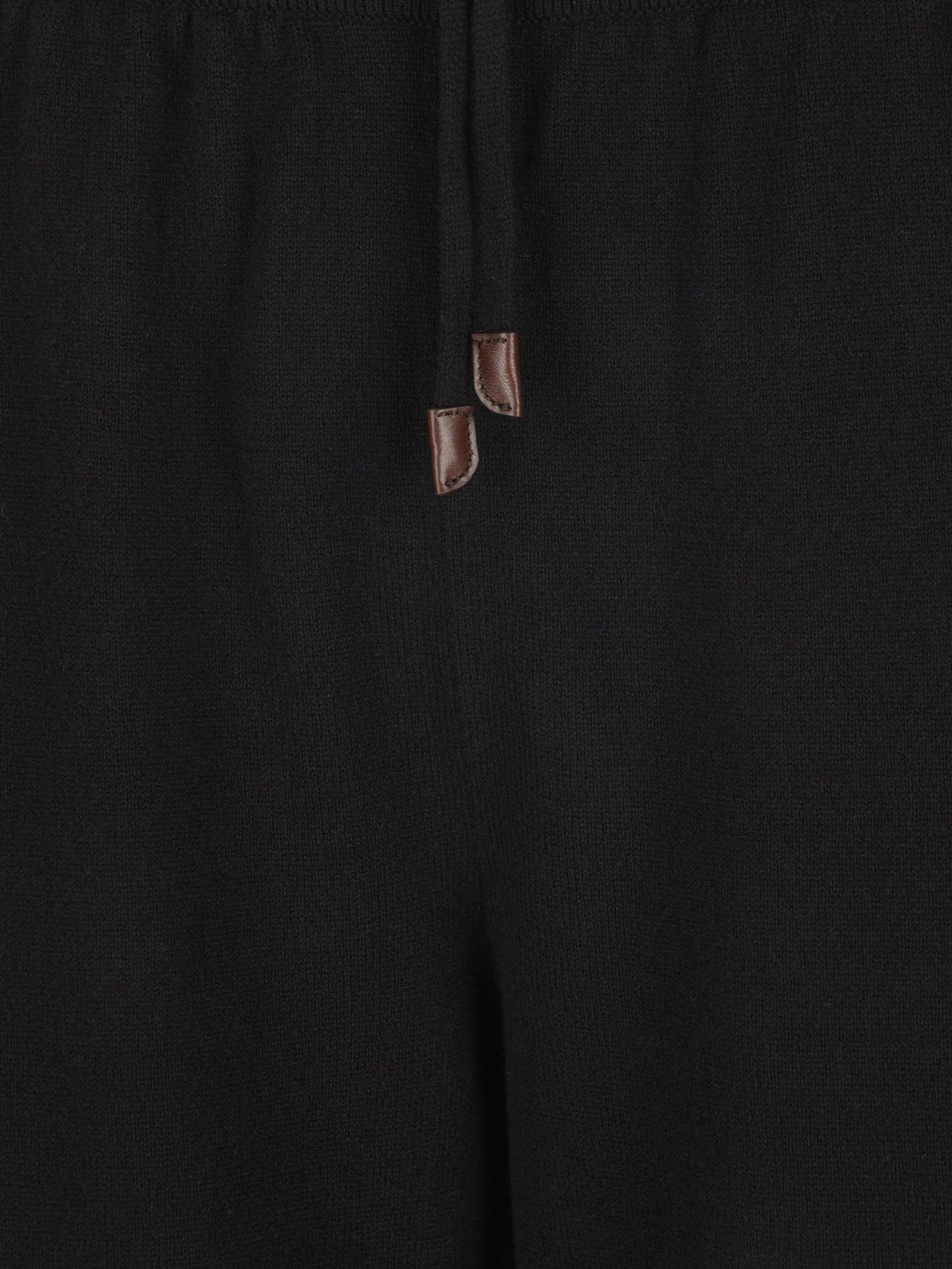 Pantaloni realizzati in baby cashmere. FAP0177 8000 LORO PIANA 