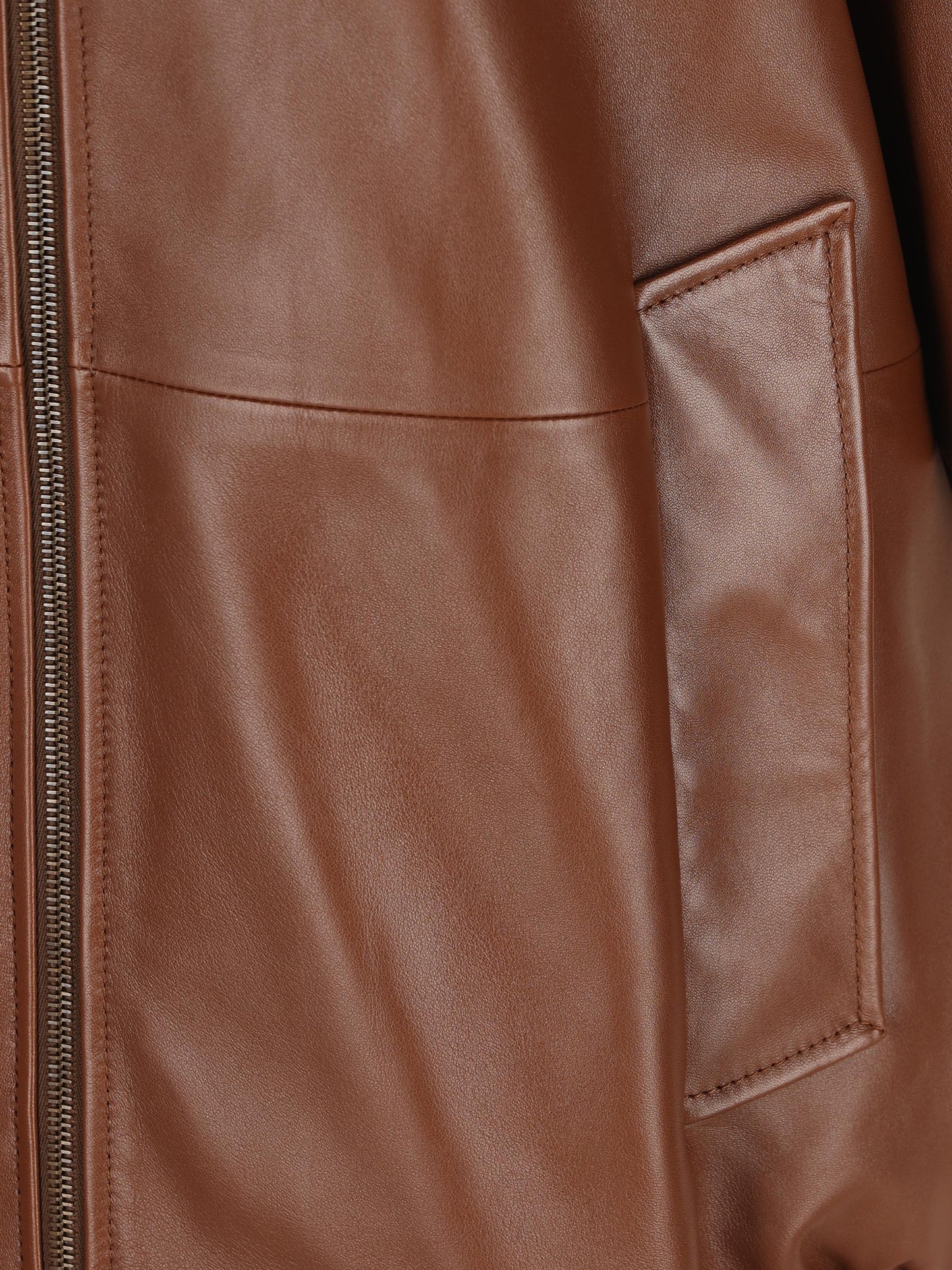 Giacca realizzata in pelle. 871987 TUS112135 BALENCIAGA 