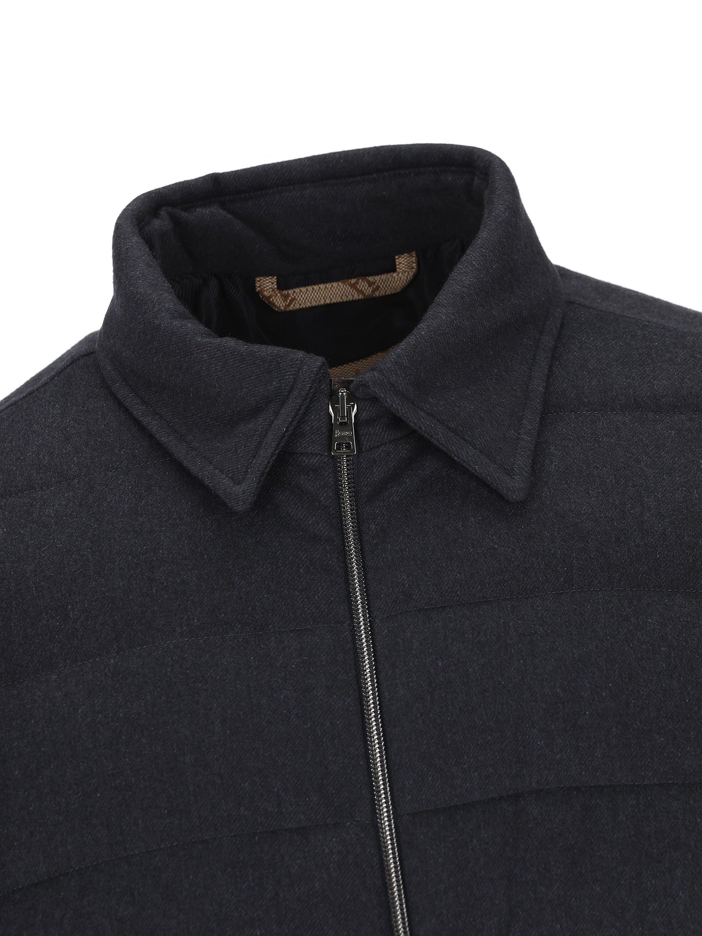 Piumino in seta e cashmere. PI001261U 380879200 HERNO 