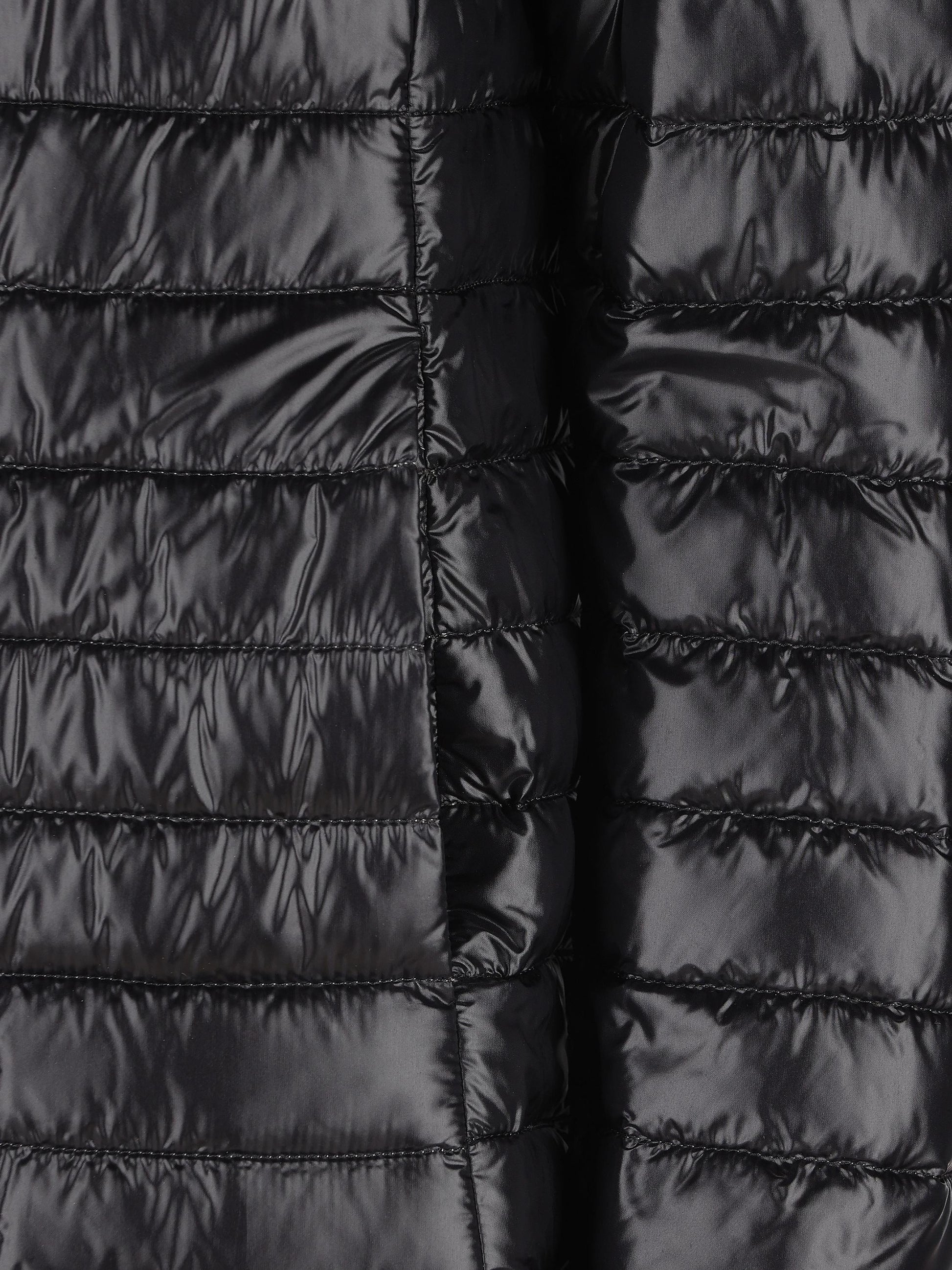 Piumino realizzato in poliammide. PI1234D 12017Z9319 HERNO 