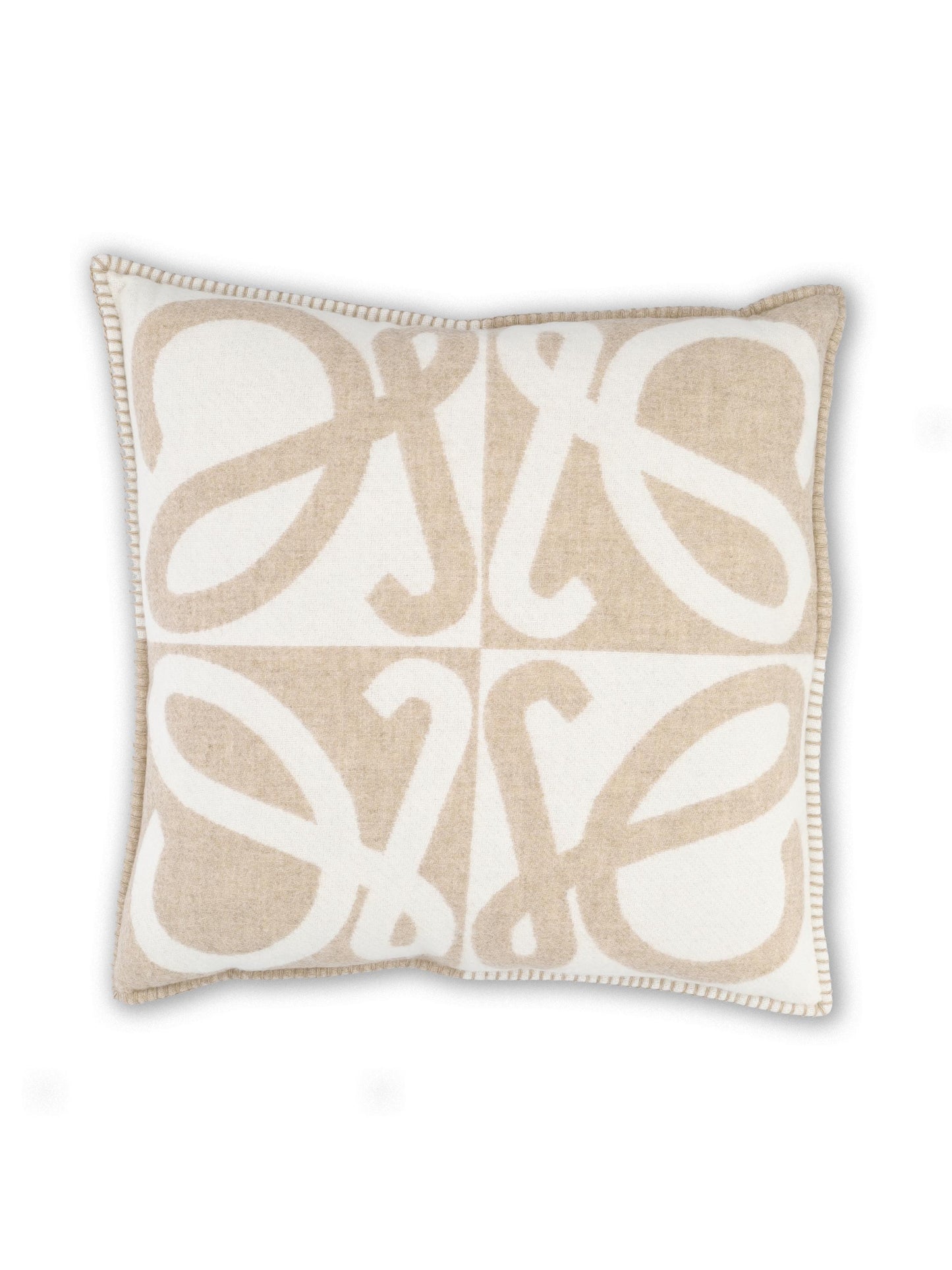 Cuscino realizzato in lana e cashmere. TSF3HM2W02 2692 LOEWE 