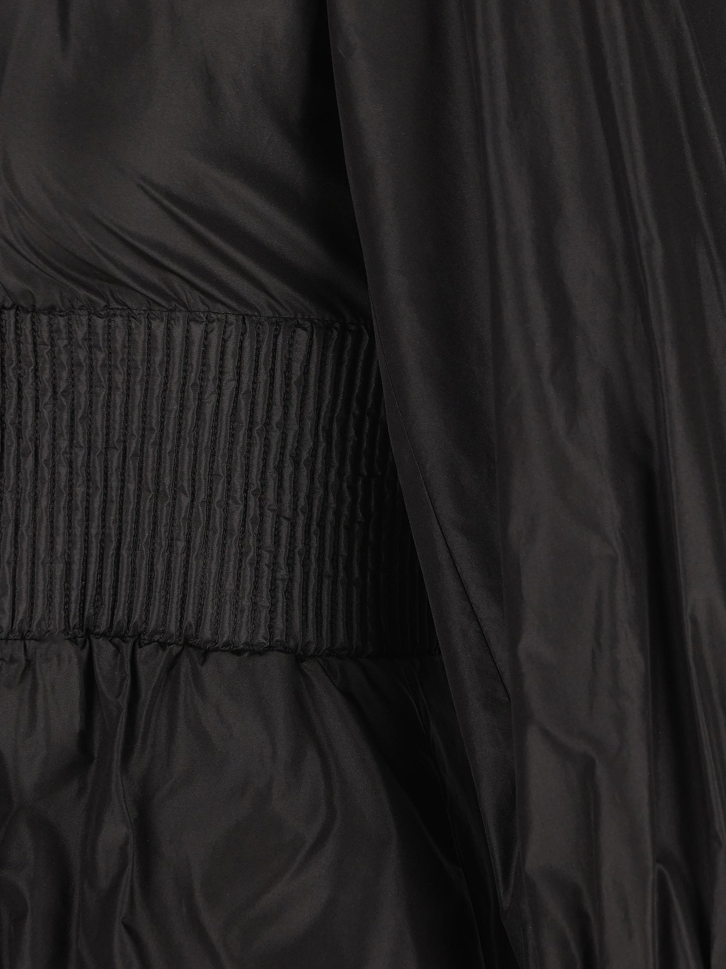 Abito realizzato in seta. FDD511 AW7CF0GME FENDI 