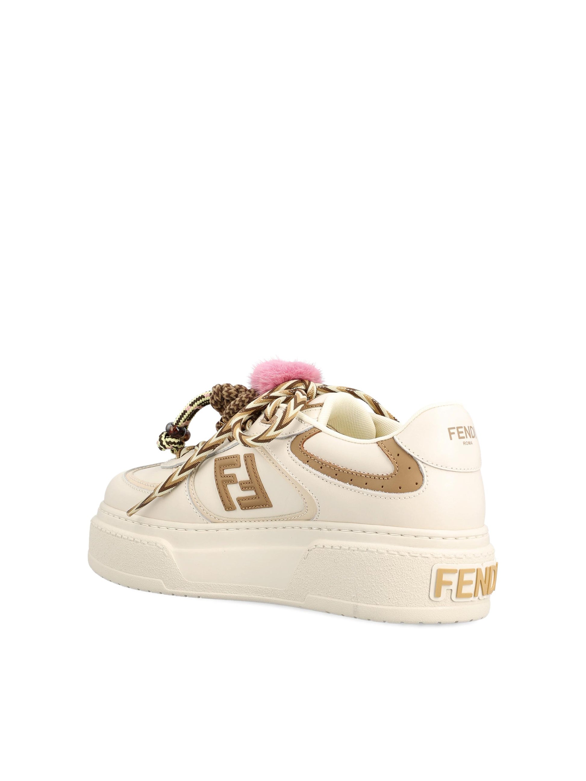 Sneakers realizzate in pelle di vitello. 8E8721 AY9NF1TO4 FENDI 