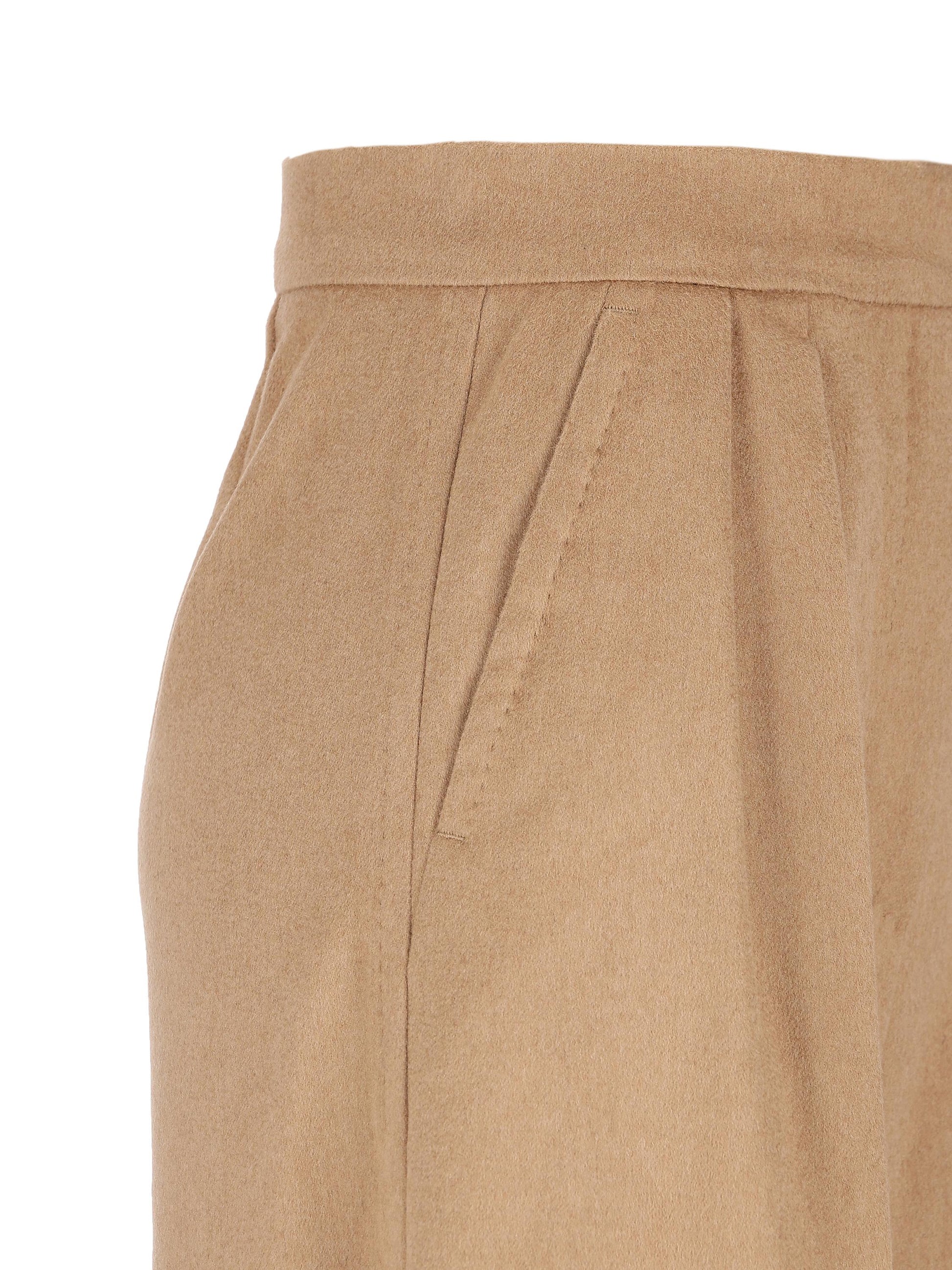 Pantaloni realizzati in cammello. 2521136082600 001 MAX MARA 