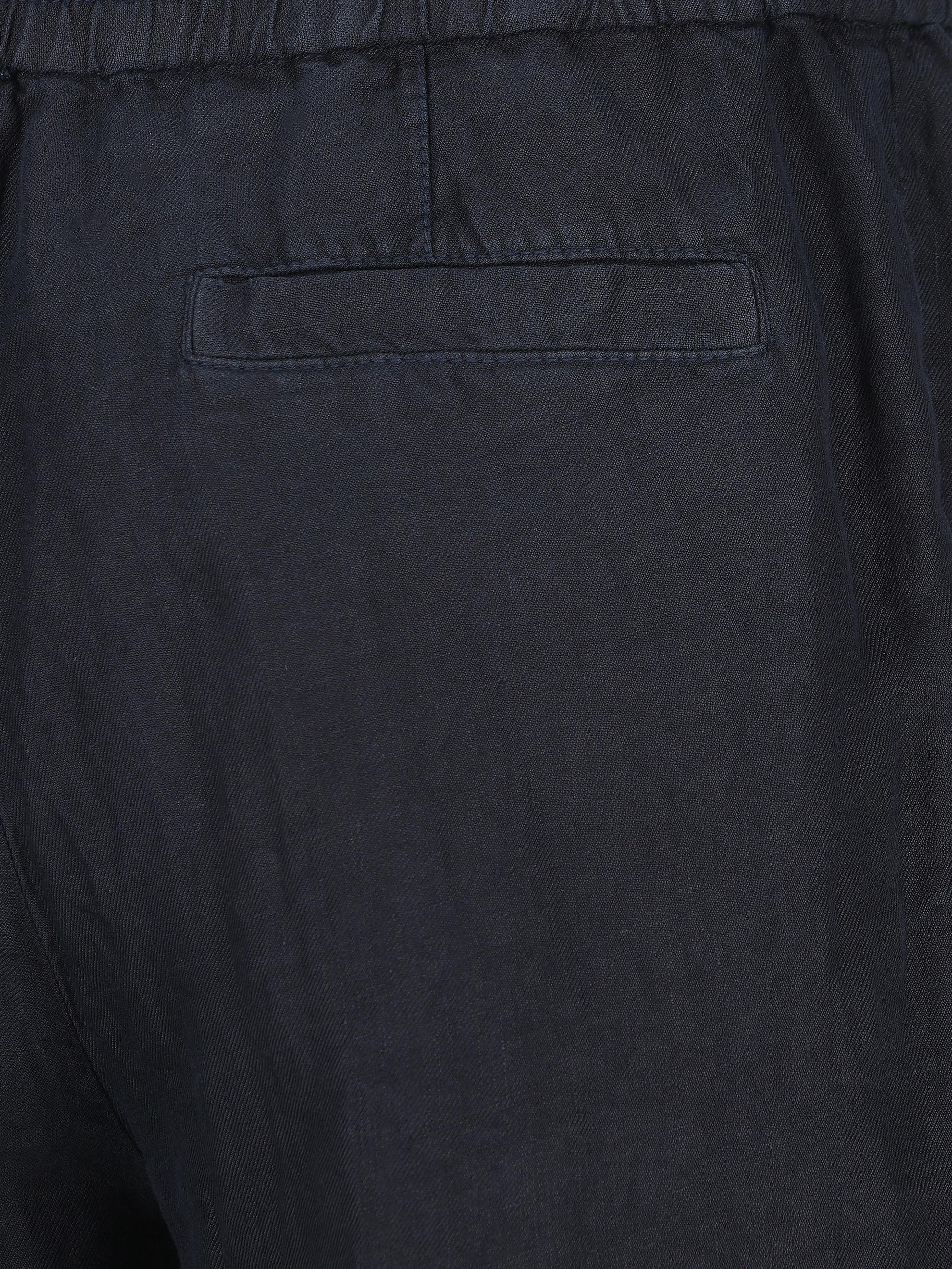 Bermuda realizzati in lino. M243DU0020 C2517 BRUNELLO CUCINELLI 