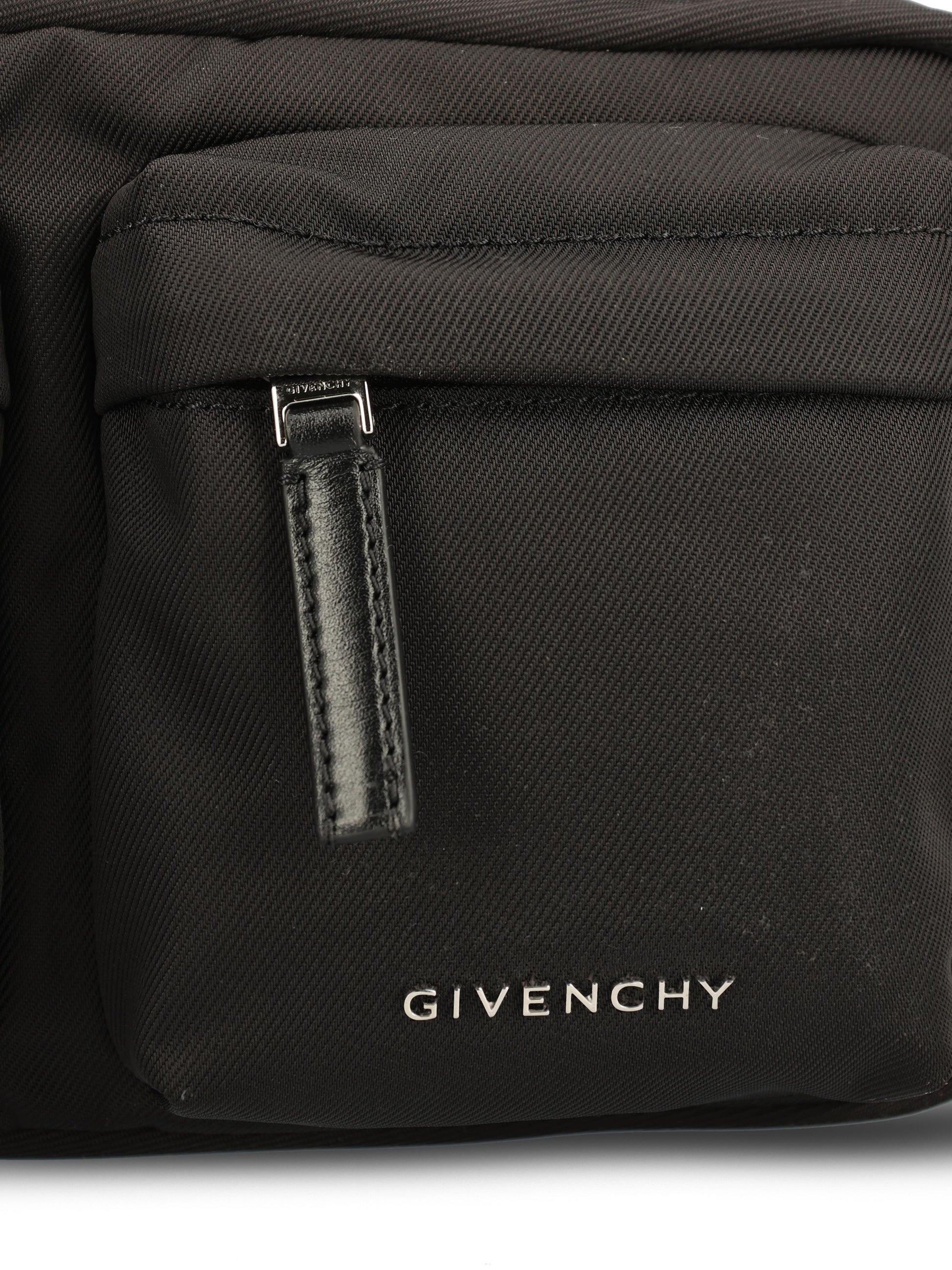 Marsupio realizzato in poliammide. BK50F8K1ZL 001 GIVENCHY 