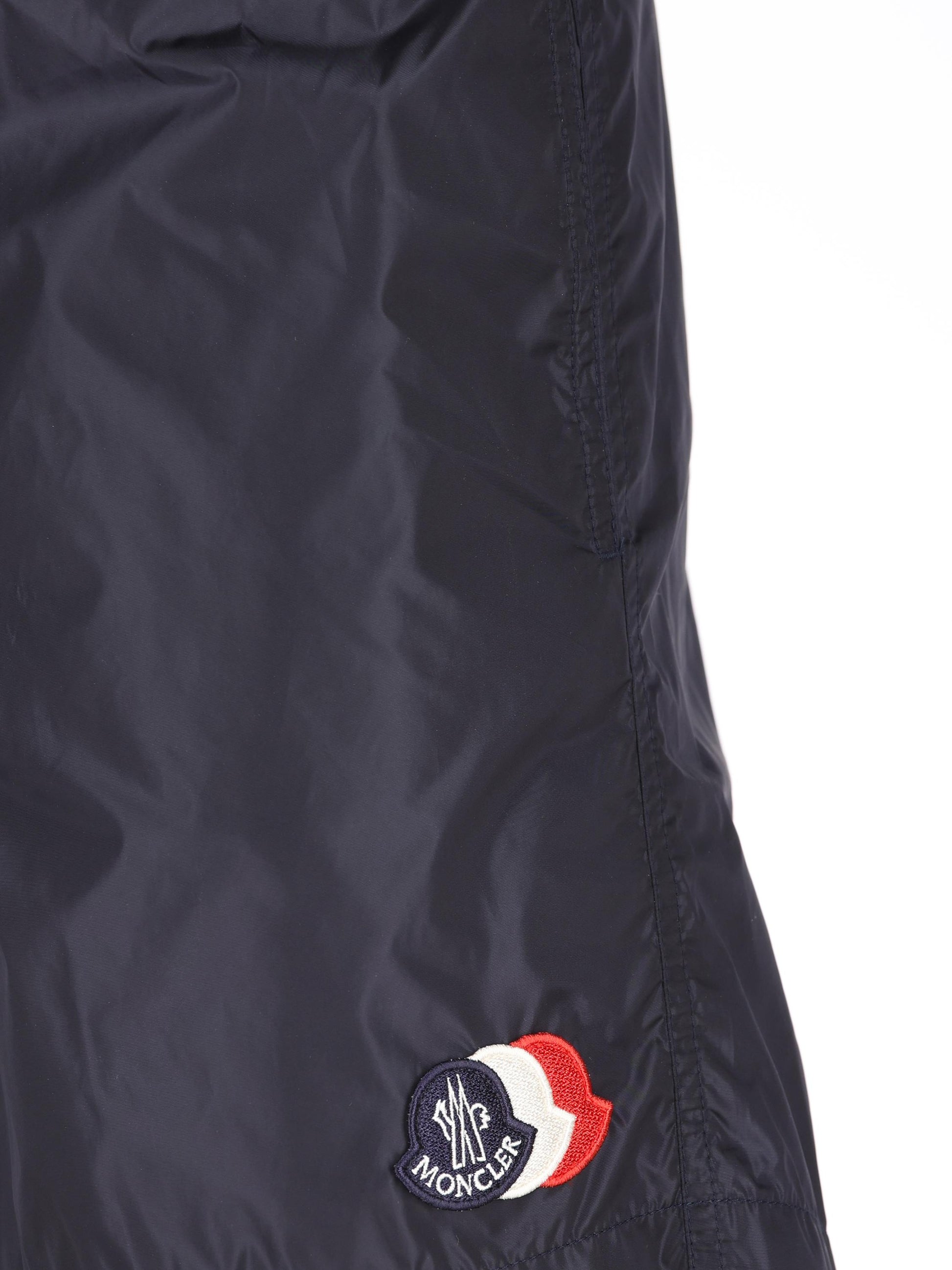 Costume realizzato in poliammide. M2C00017 5985M742 MONCLER 