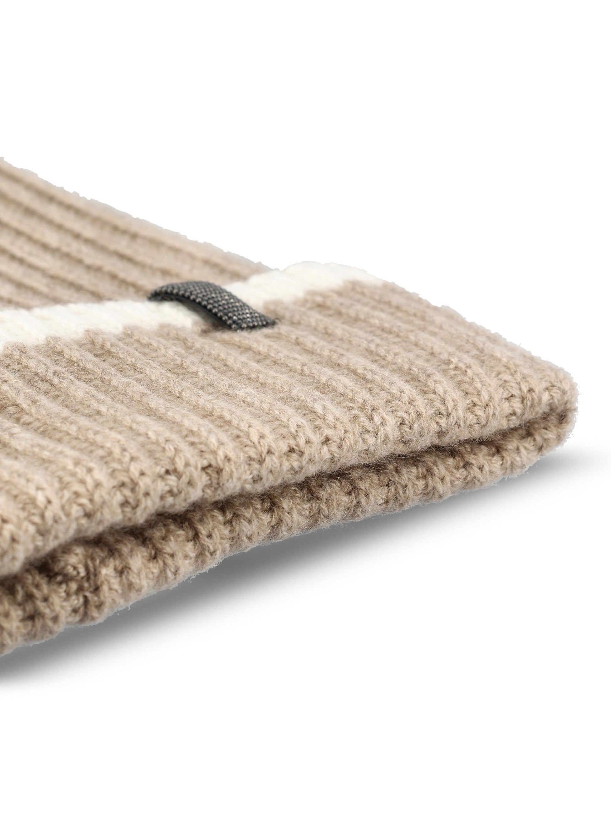 Berretto in cashmere. M12504979 CC397 BRUNELLO CUCINELLI 