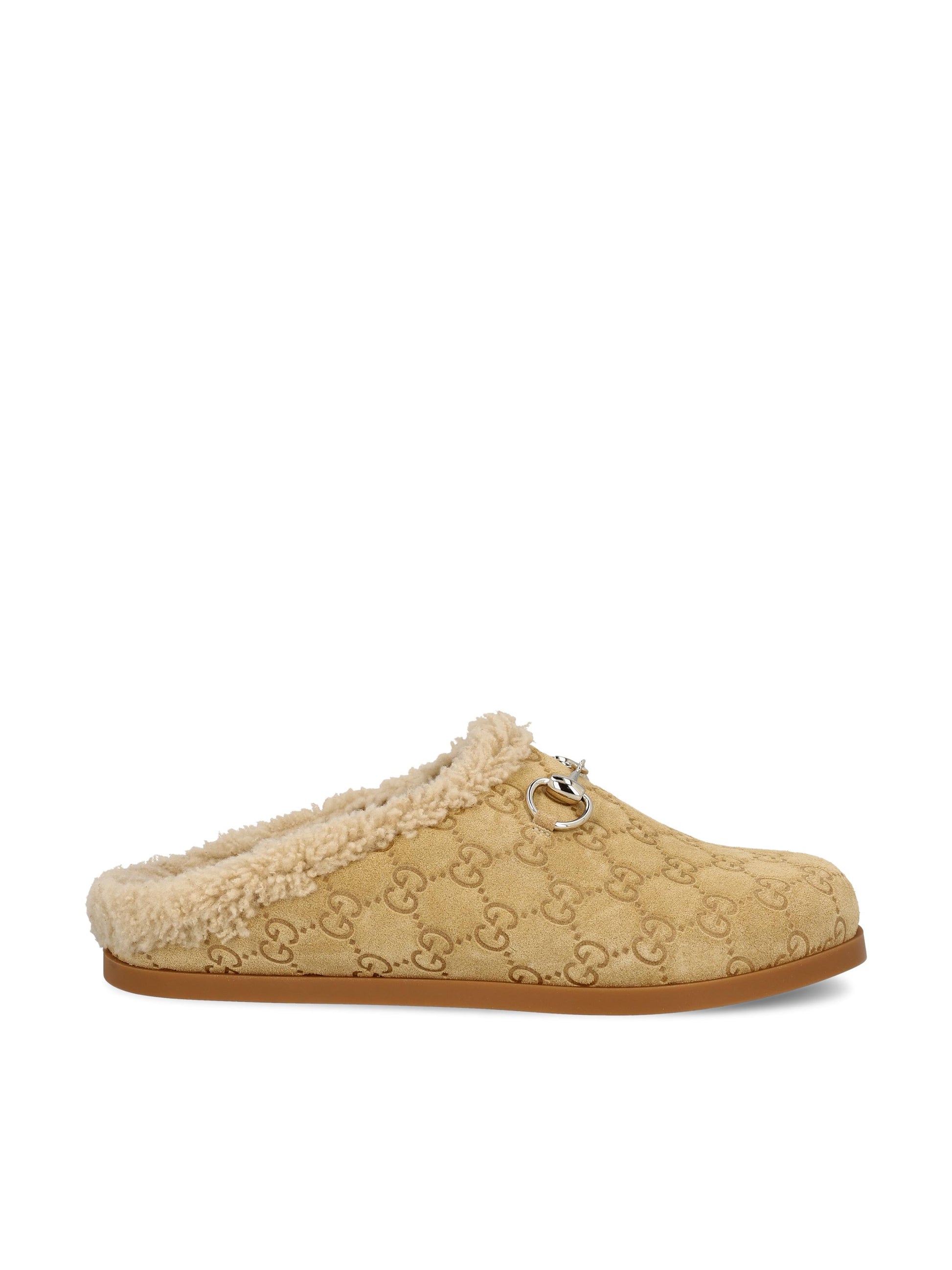 Sabot realizzate in pelle scamosciata. 836057 AAE279556 GUCCI 