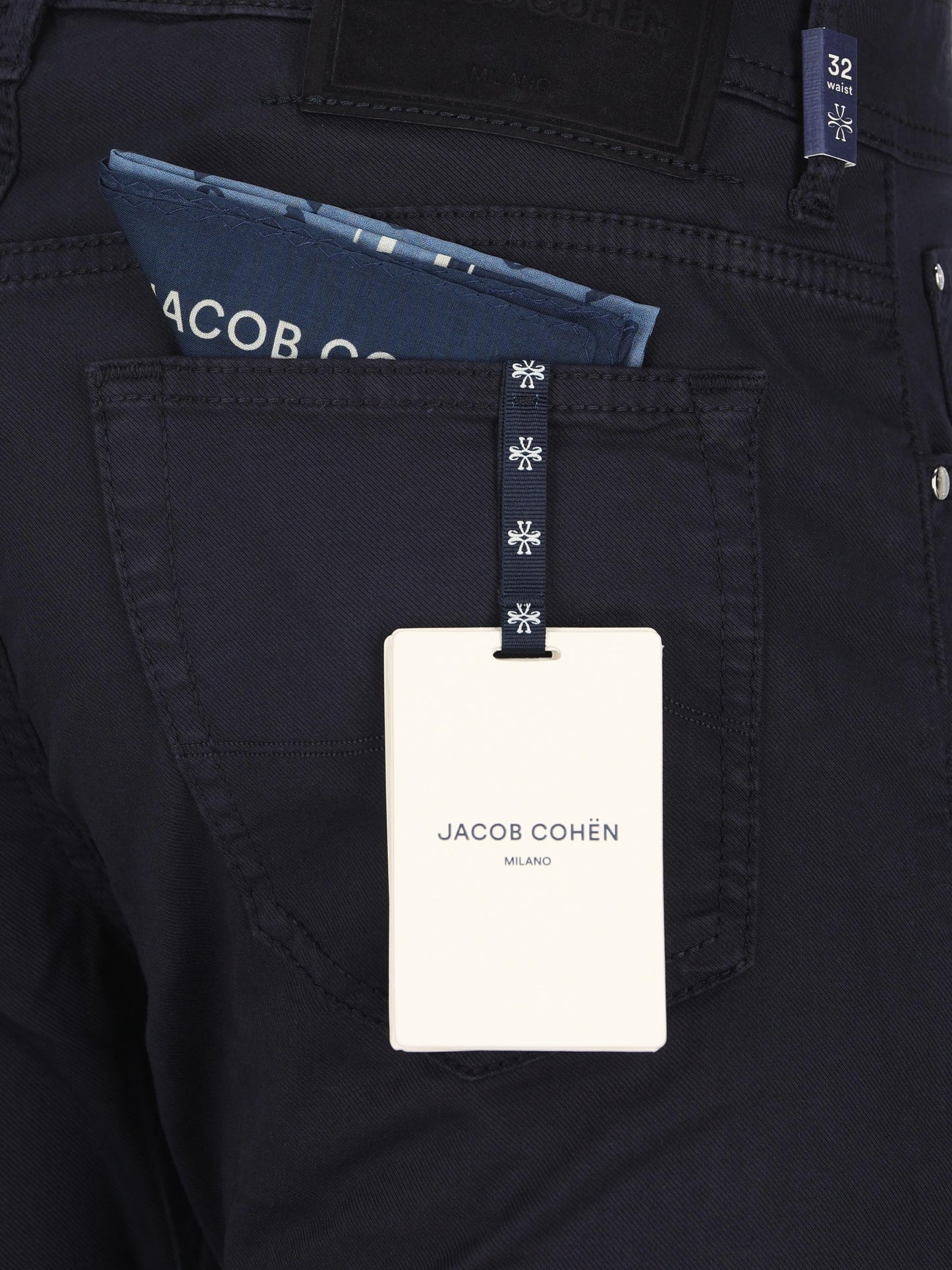Jeans realizzati in cotone e lyocell. QE004054 S3756TRY99 JACOB COHËN 