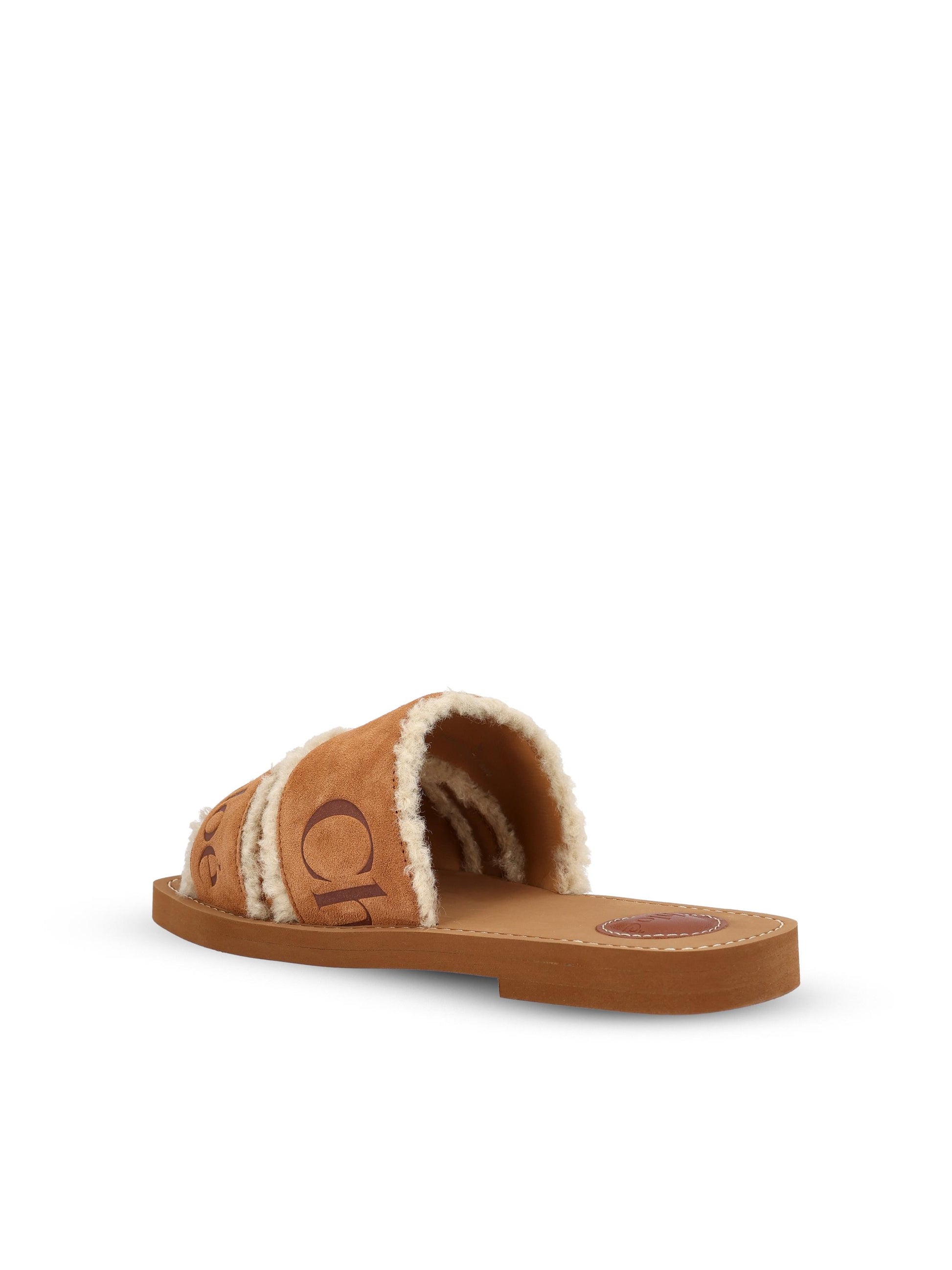 Sabot realizzate in pelle di vitello. CH25W188TX 270 CHLOE' 