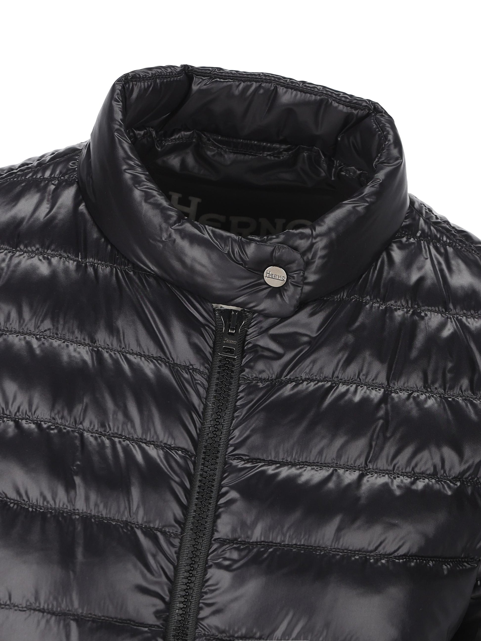 Piumino realizzato in poliammide. PI002039D 12017Z9300 HERNO 