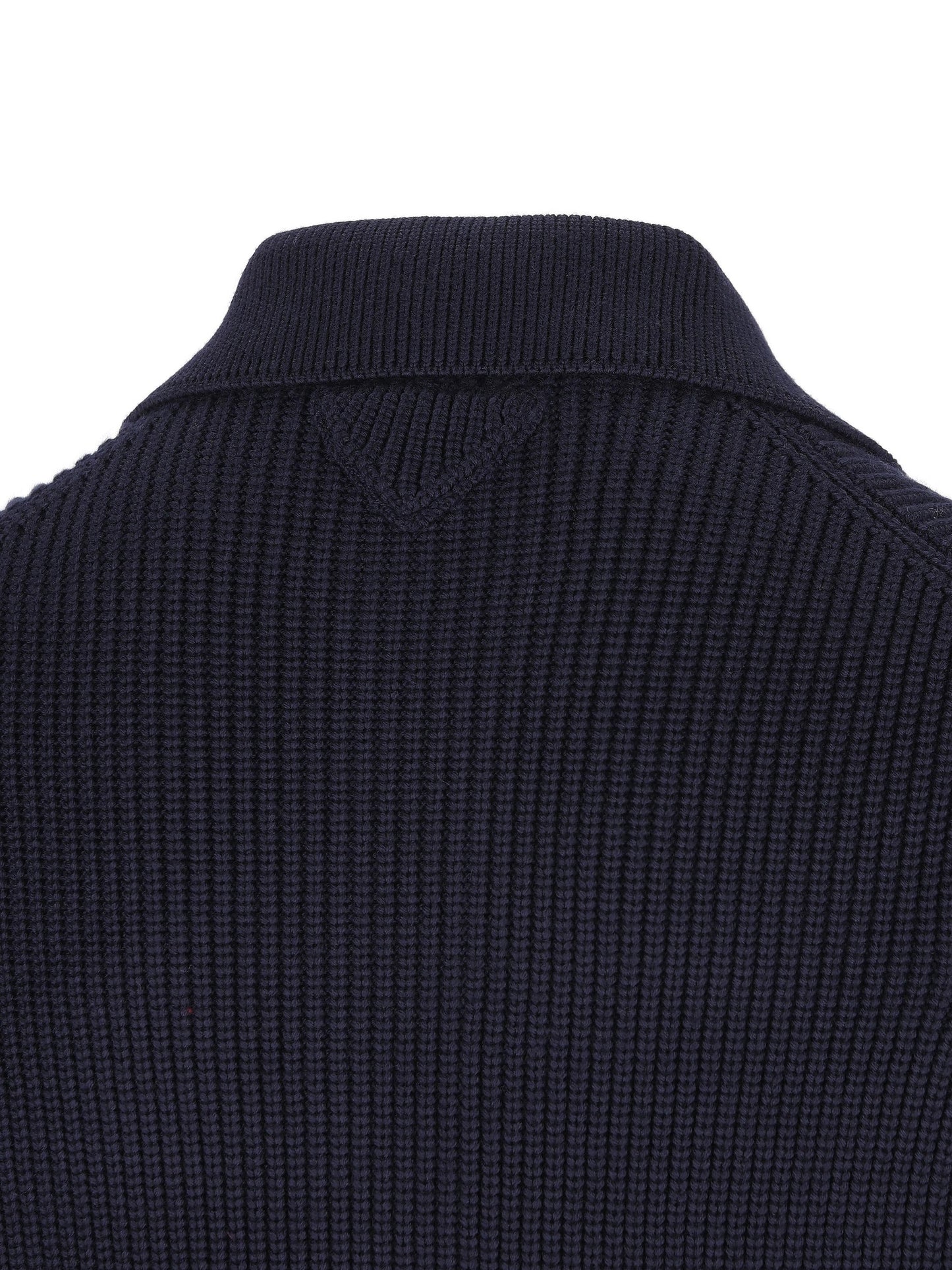 Maglia realizzata in lana vergine. UMG423 1VI6F0008 PRADA 