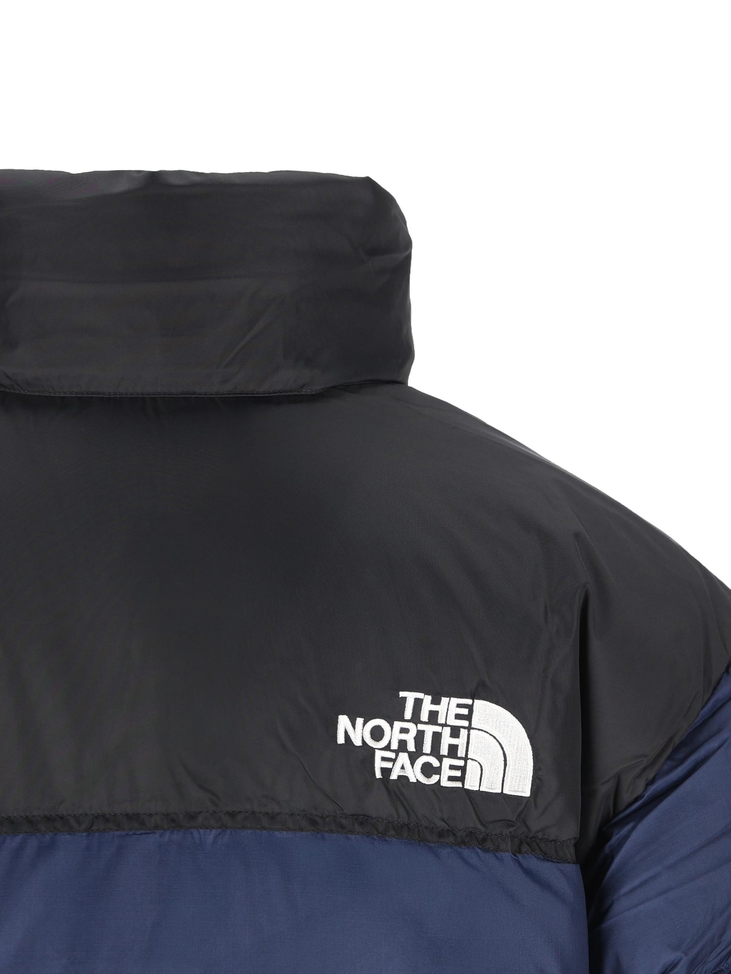 Giacca realizzata in nylon ripstop. NF0A3C8D GOB1 THE NORTH FACE 