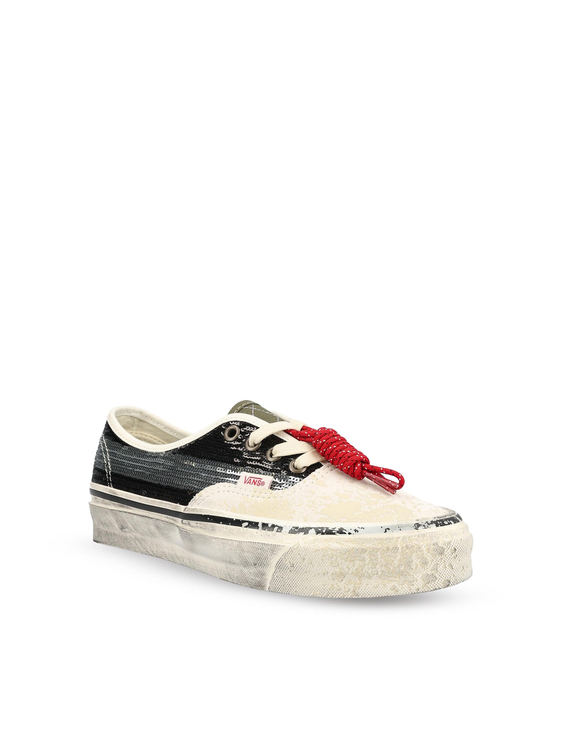 Sneakers realizzate in tessuto. VN000DB8MCG1 VNMCG VANS 