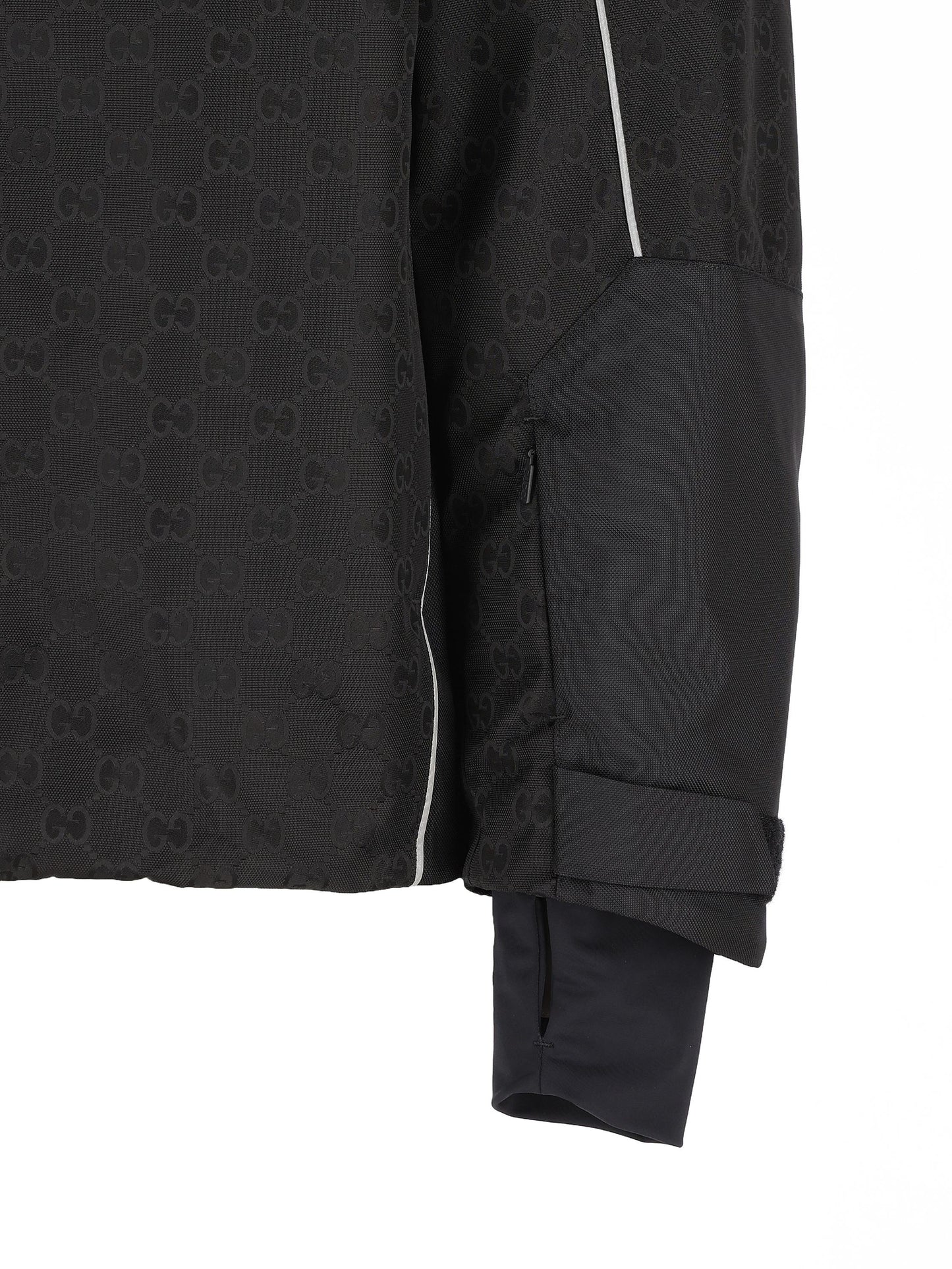 Giacca realizzata in tessuto tecnico. 837771 ZATL71000 GUCCI 