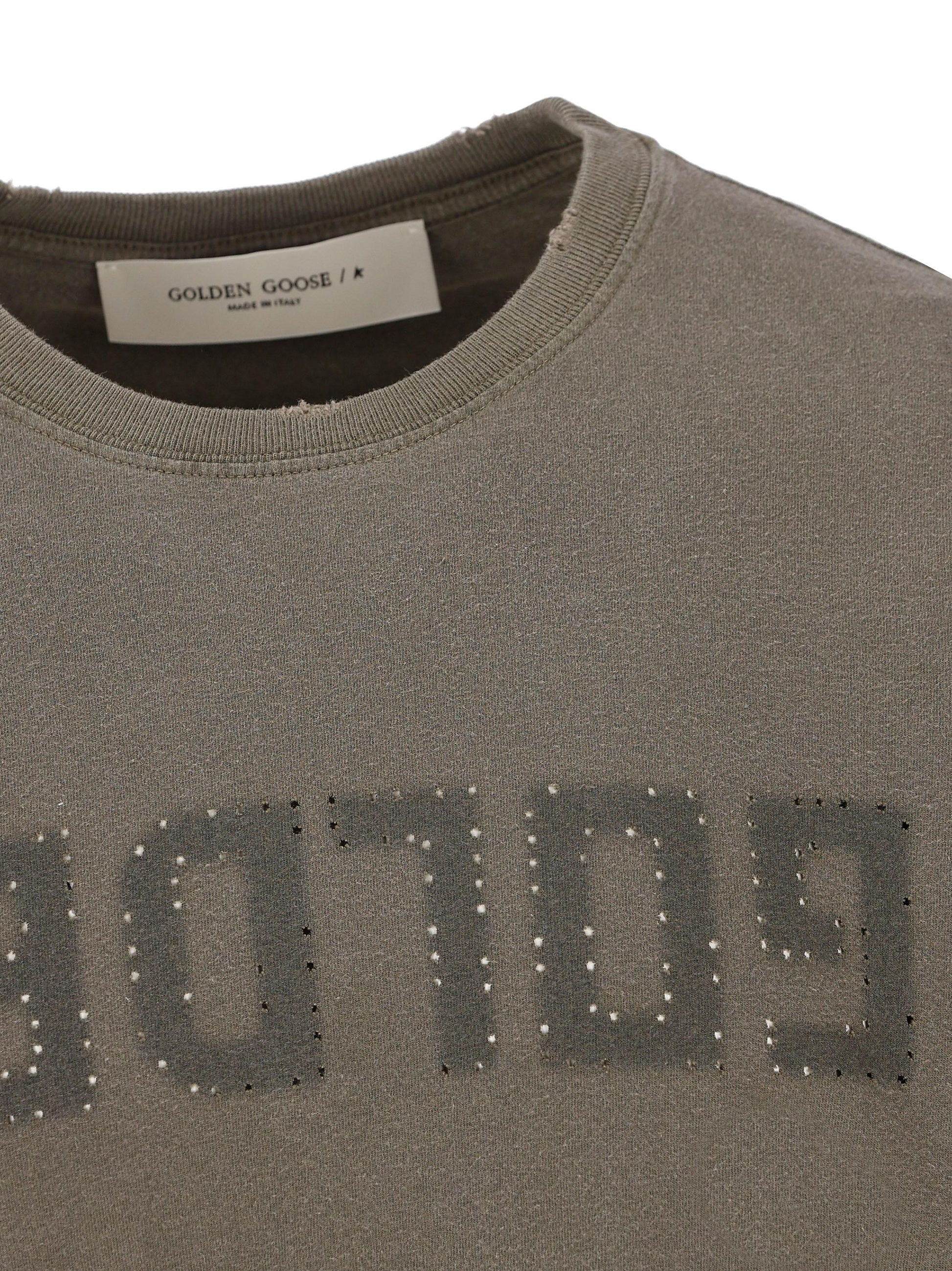 T-Shirt realizzata in cotone. GMP01220 P00067135479 GOLDEN GOOSE 