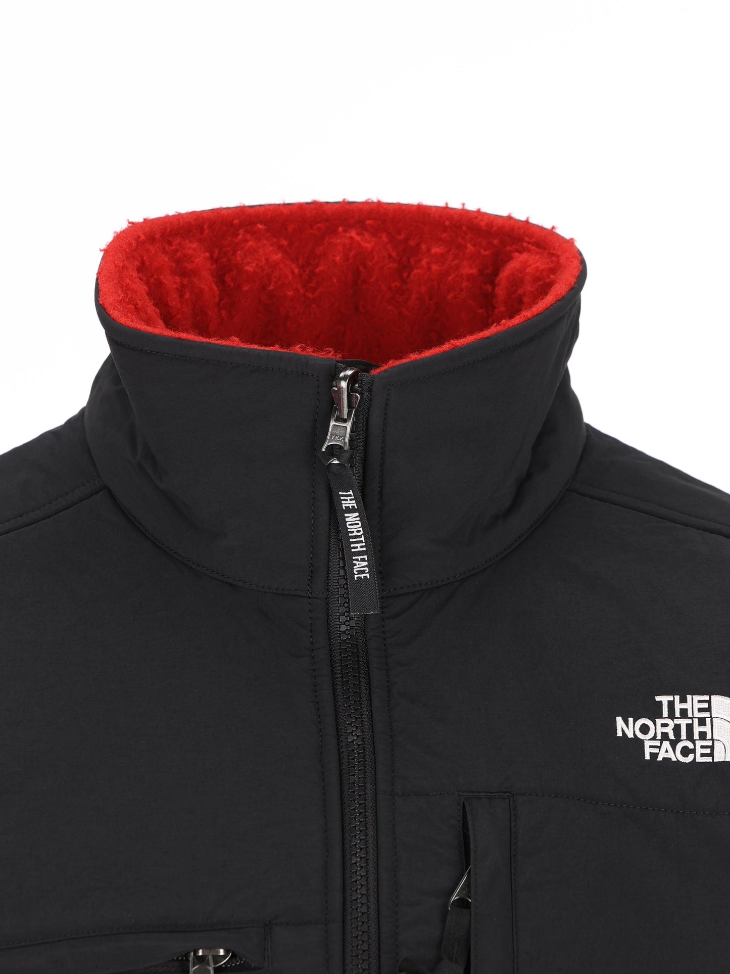Giacca realizzata in nylon riciclato. NF0A8FH2 6821 THE NORTH FACE 