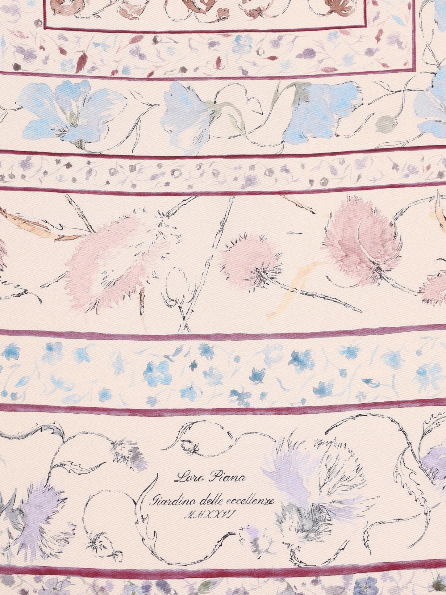 Foulard realizzato in seta. FAR0271 T2BD LORO PIANA 